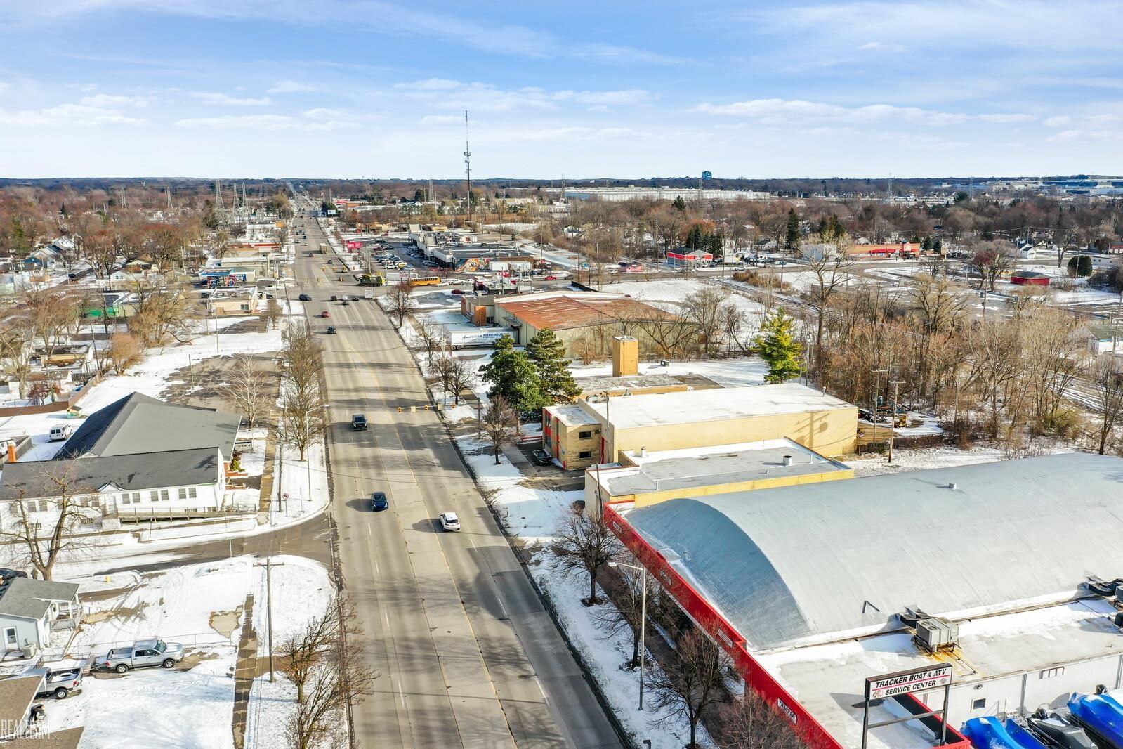 73 W Walton Boulevard Pontiac City MI 48340