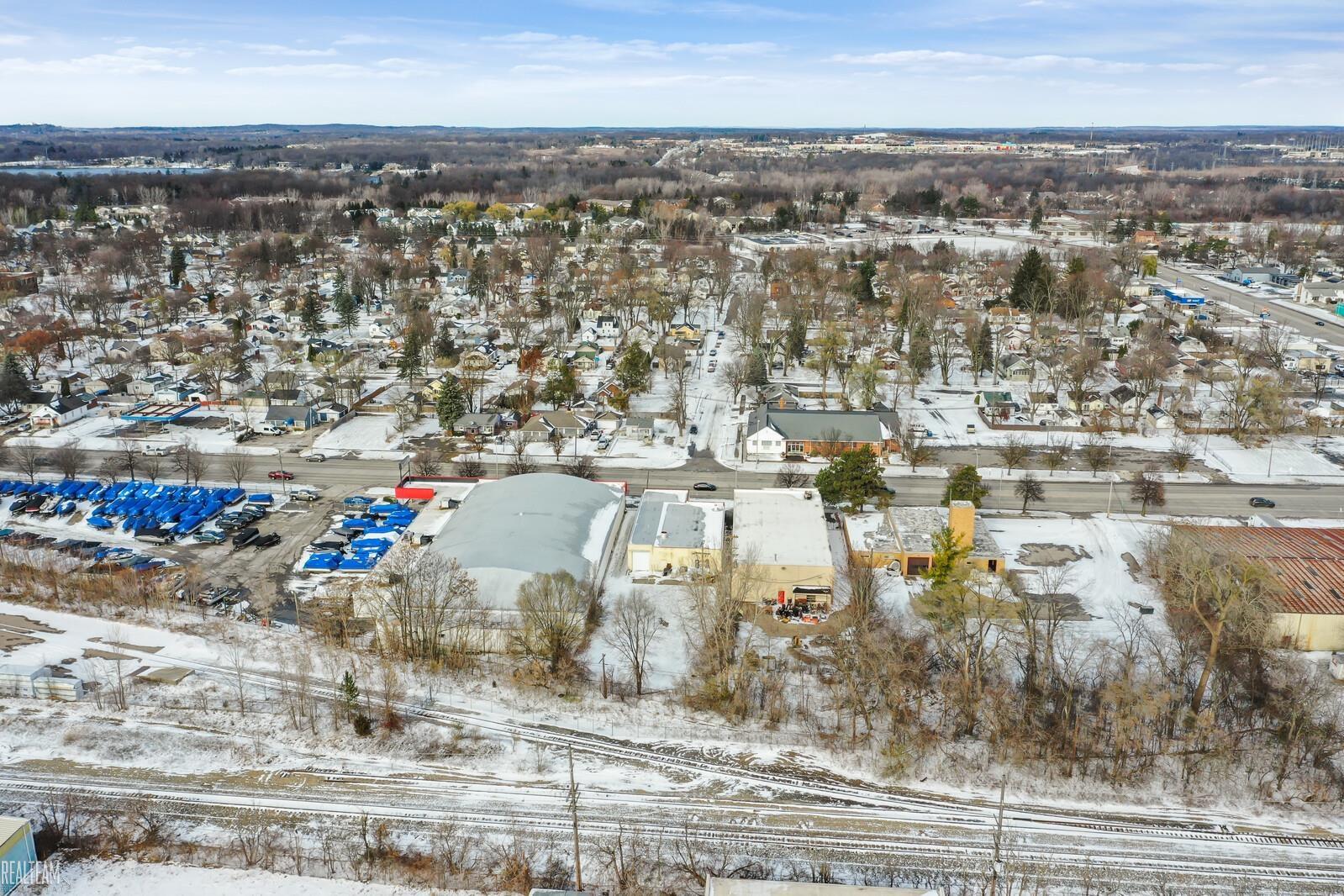 73 W Walton Boulevard Pontiac City MI 48340