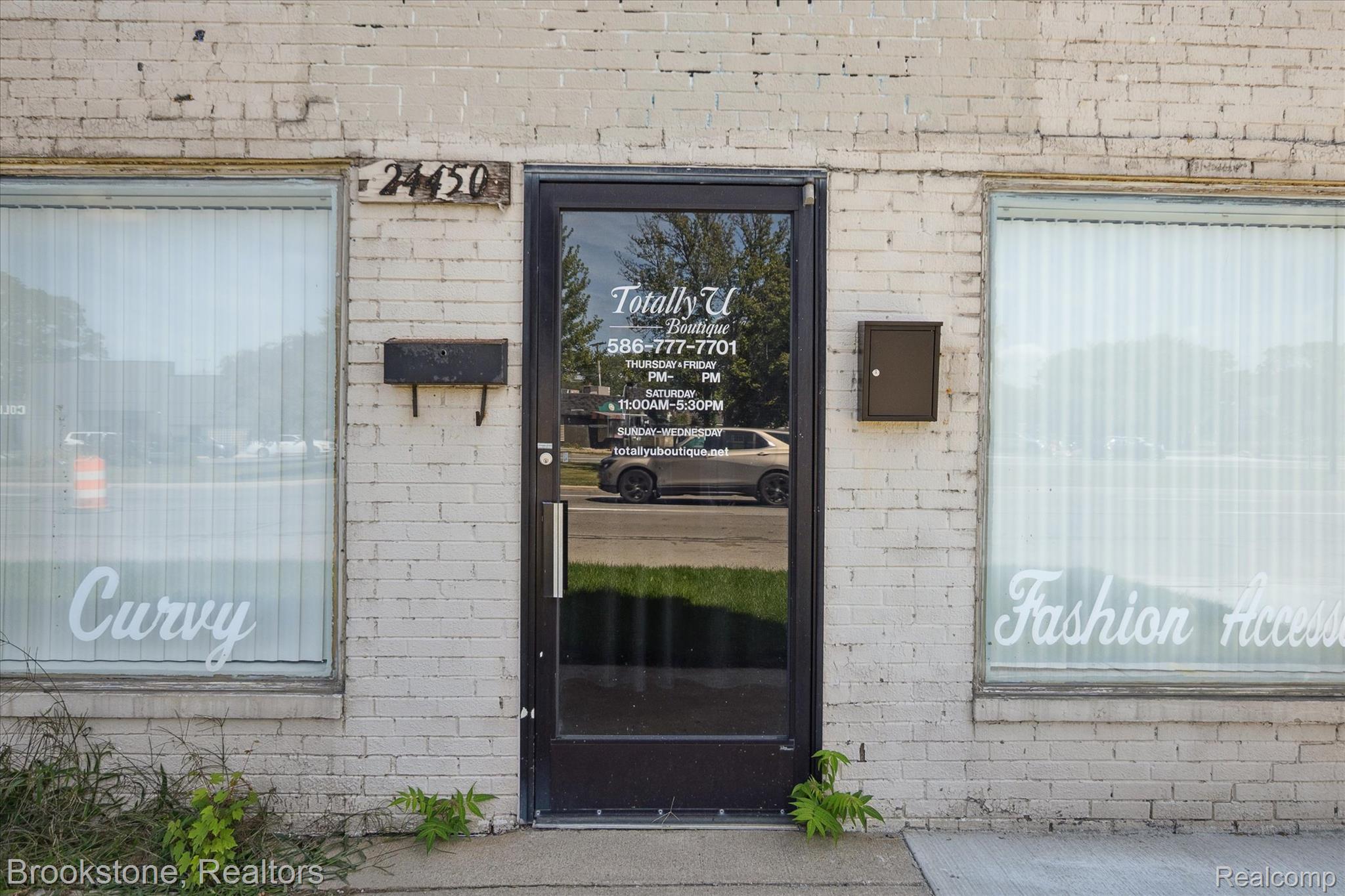 24450 Gratiot Avenue Eastpointe City MI 48021