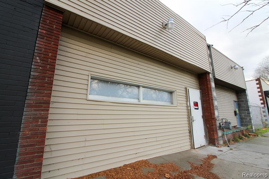 18907 Schoolcraft Detroit City MI 48223