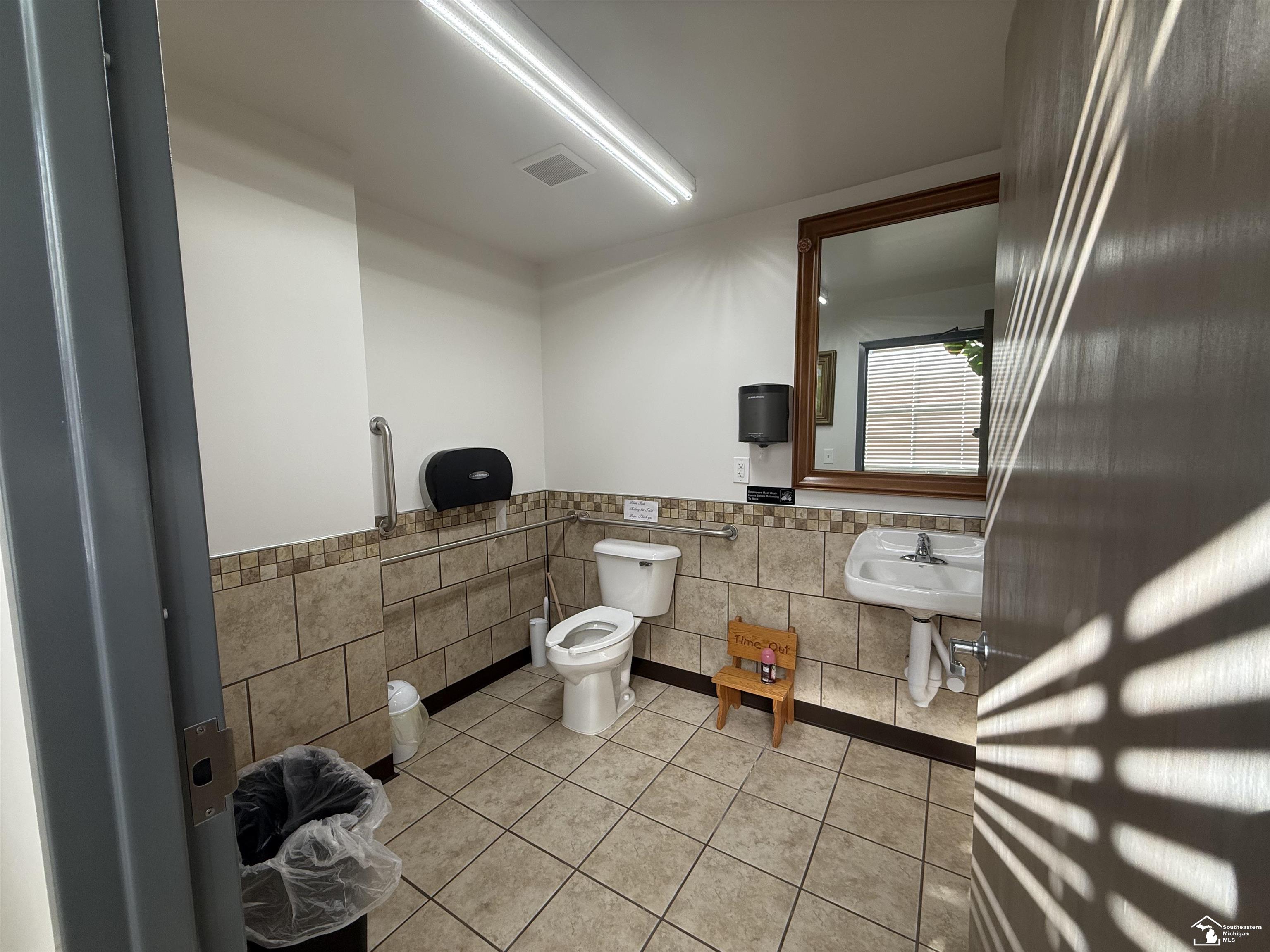 33518 W Jefferson Avenue Brownstown Charter Township MI 48173