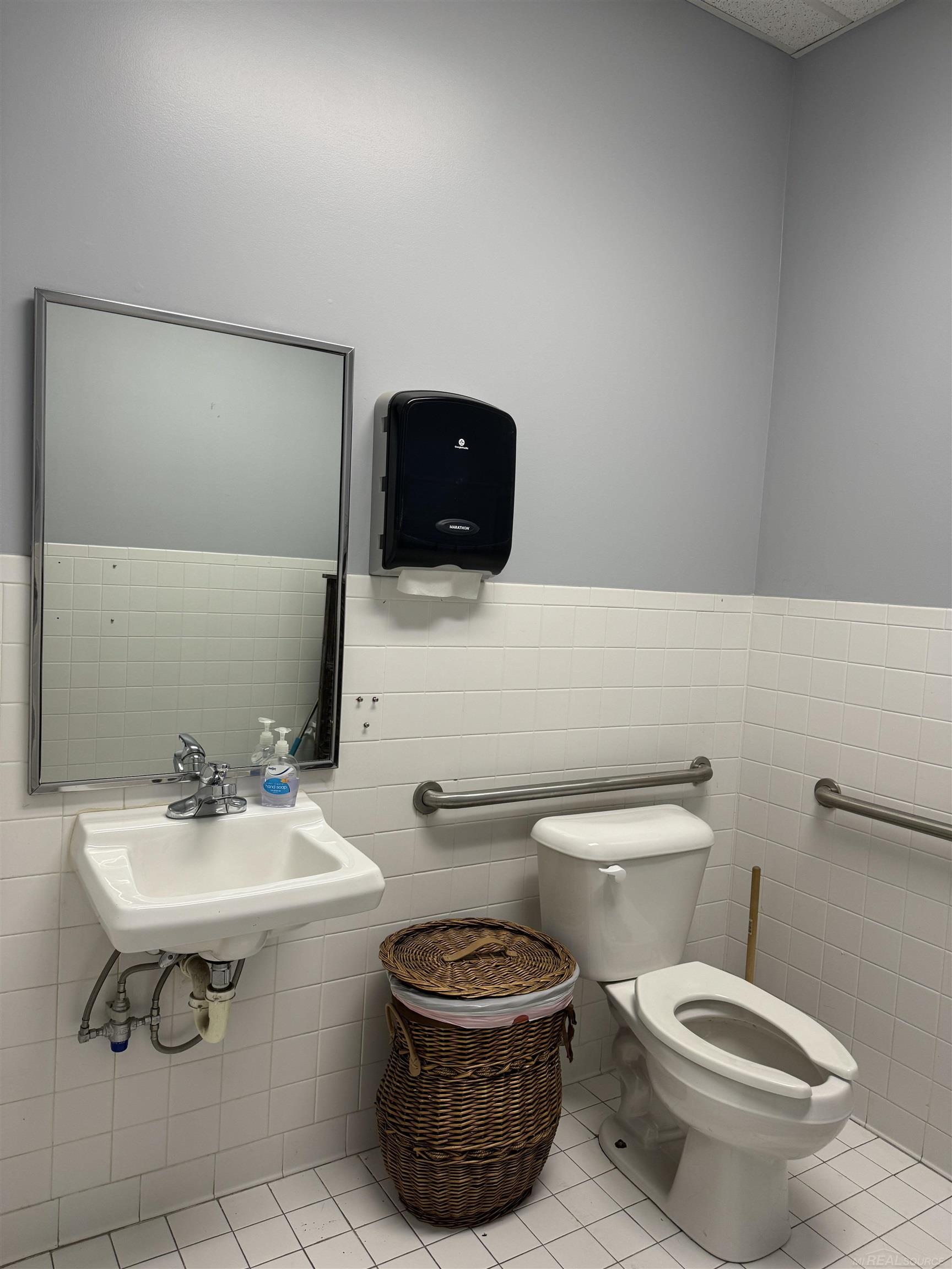 55951 Gratiot Avenue Chesterfield Township MI 48051