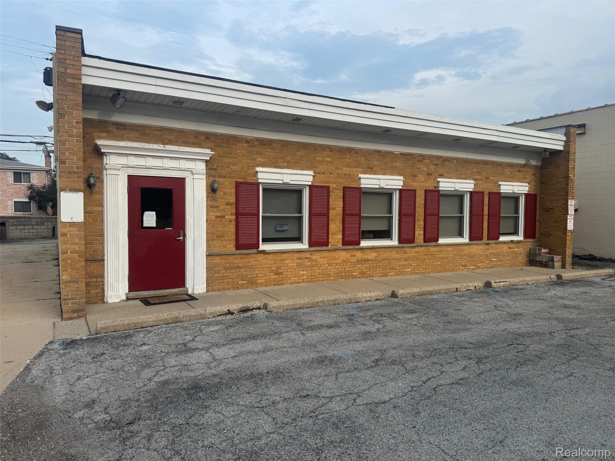28730 Harper Avenue St. Clair Shores City MI 48081
