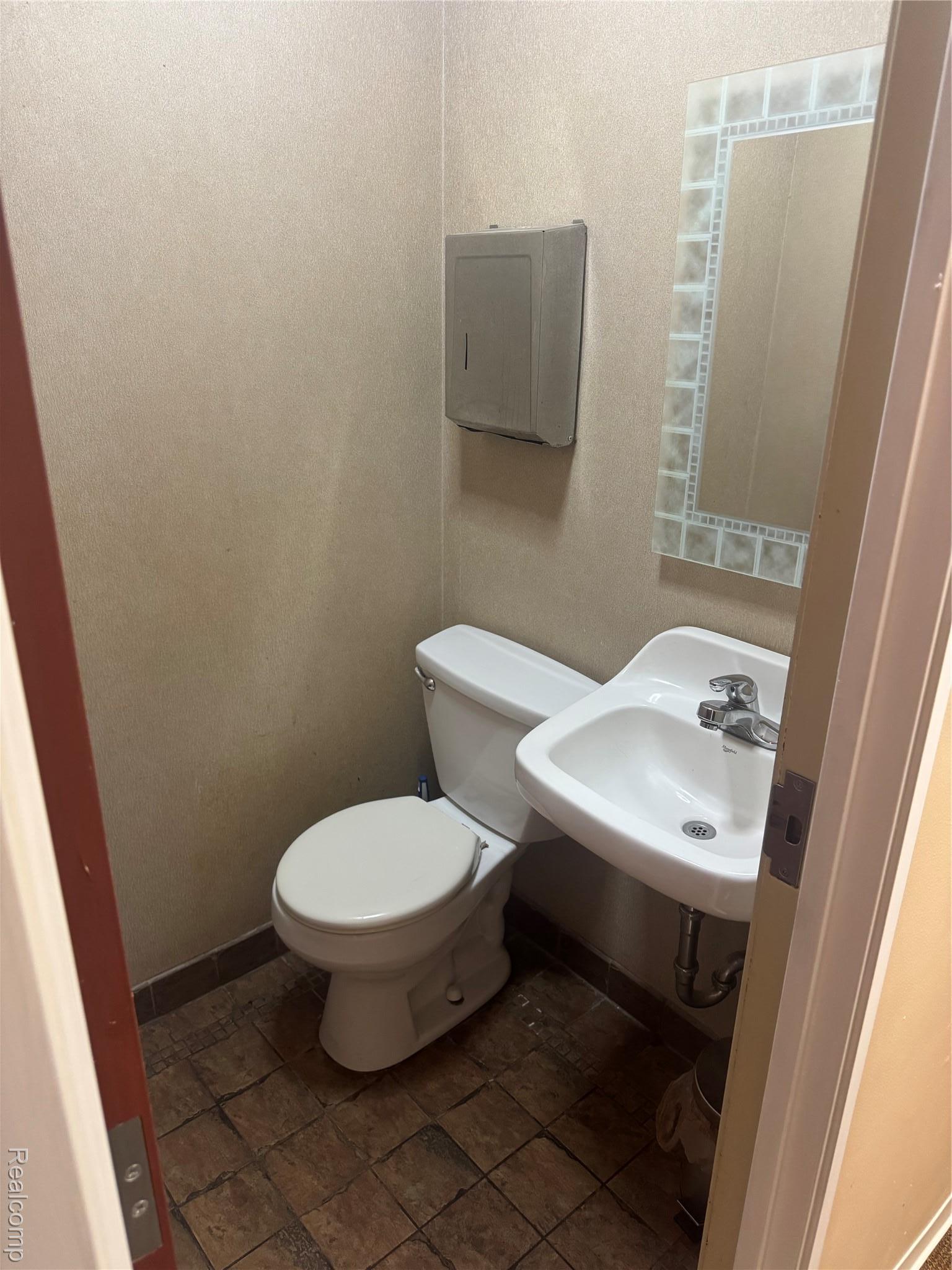 28730 Harper Avenue St. Clair Shores City MI 48081