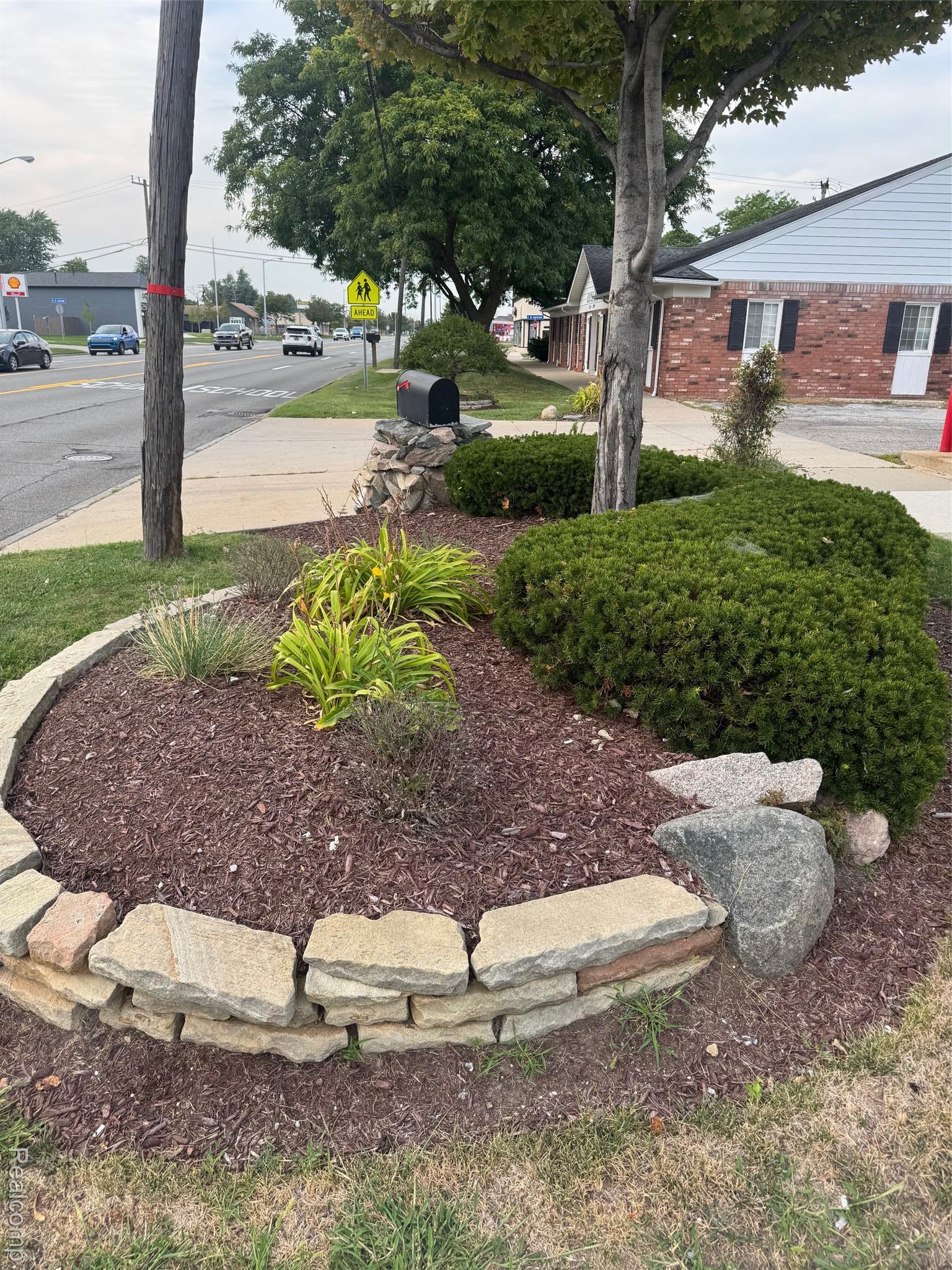 28730 Harper Avenue St. Clair Shores City MI 48081