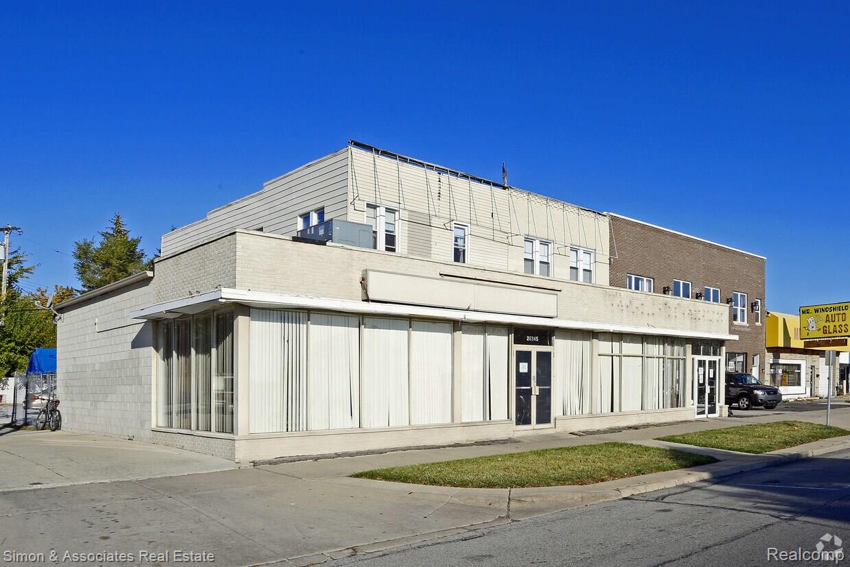 26345 Gratiot Avenue Roseville City MI 48066