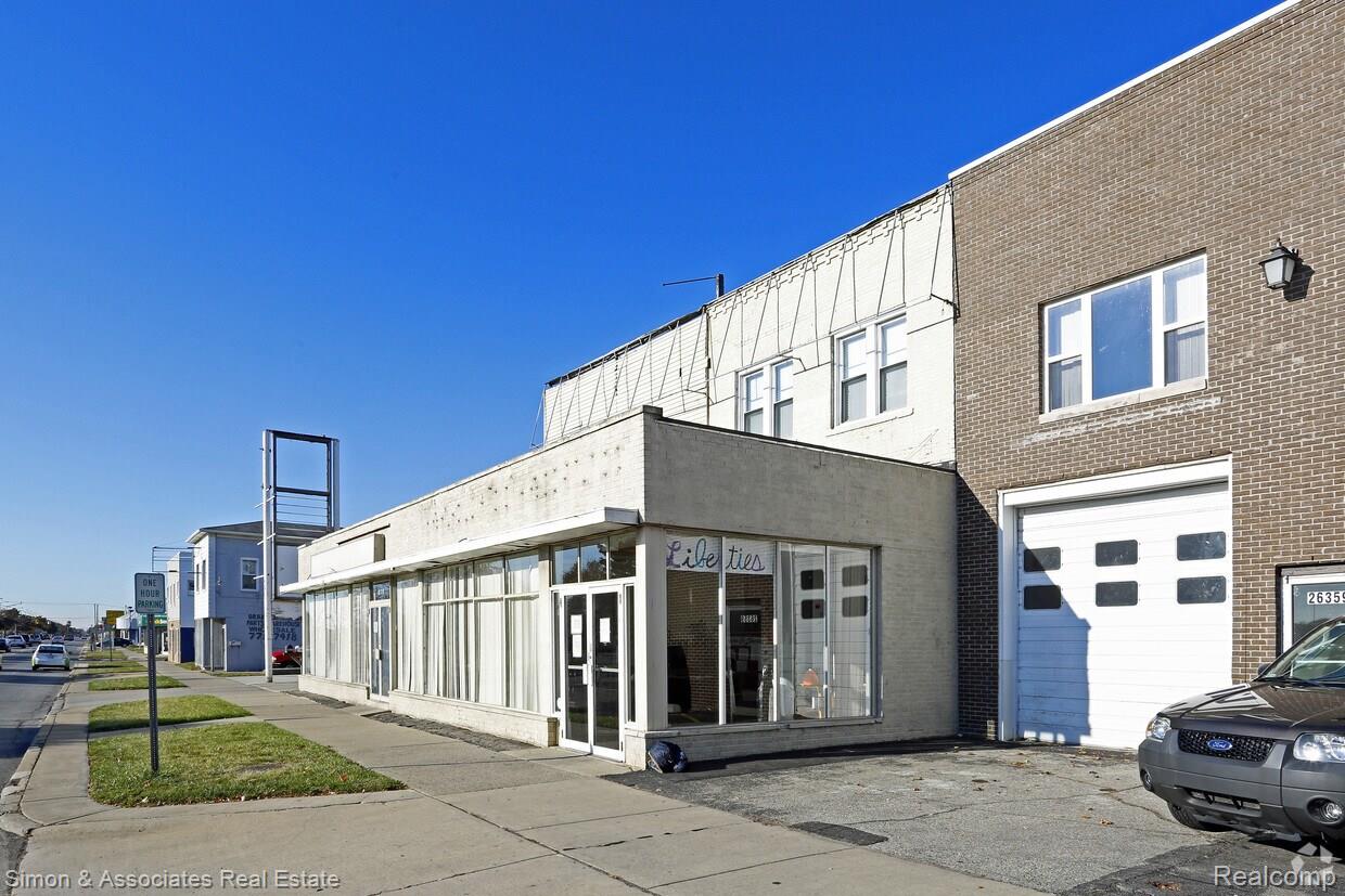26345 Gratiot Avenue Roseville City MI 48066