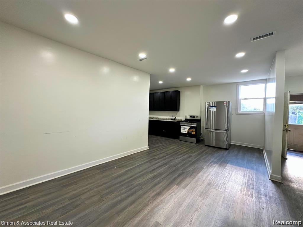 26345 Gratiot Avenue Roseville City MI 48066