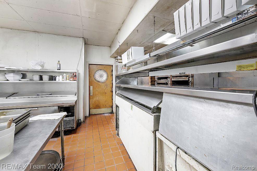 29633 Ford Road Garden City City MI 48135