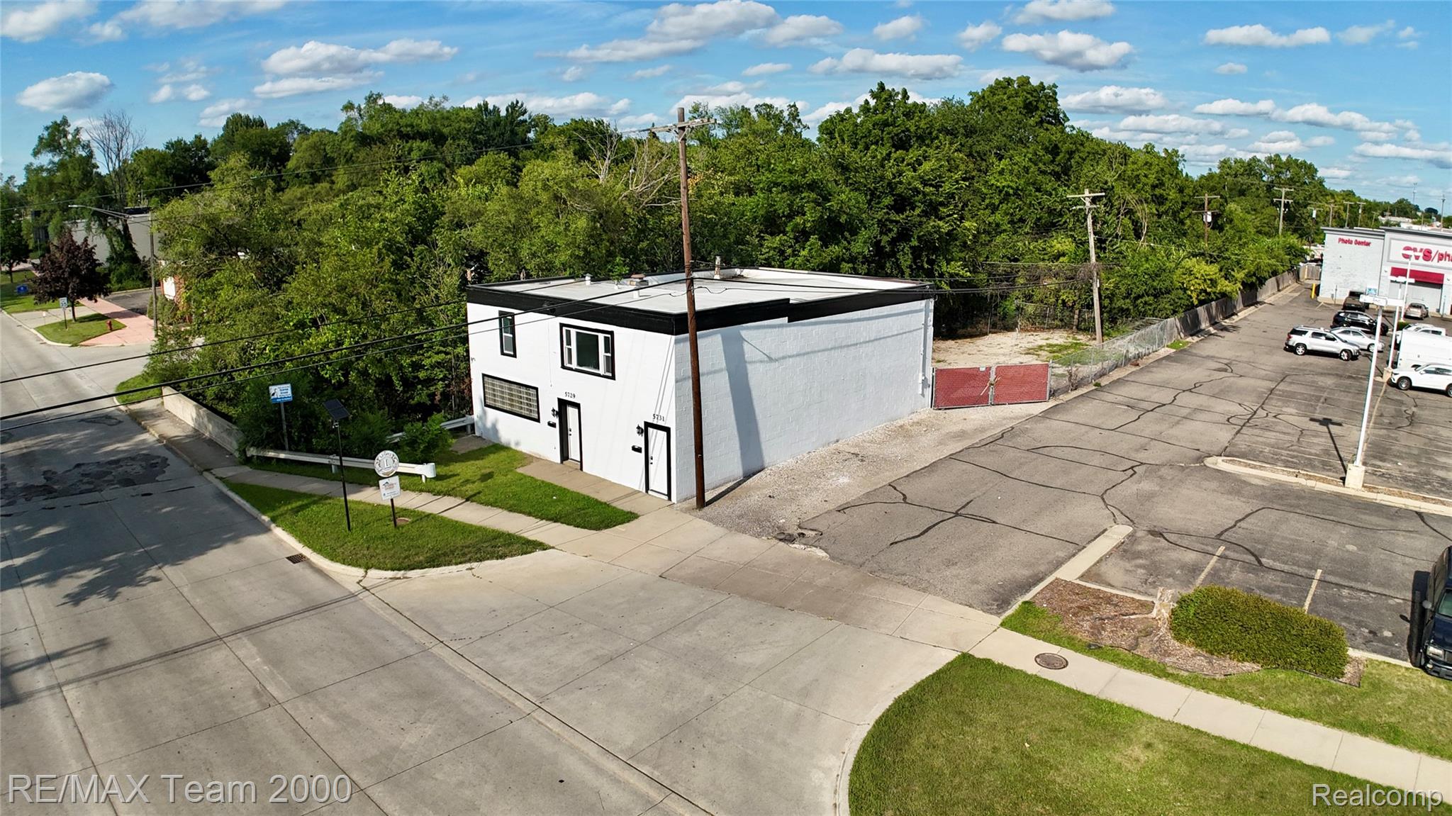 5729 S Beech Daly Street Dearborn Heights City MI 48125