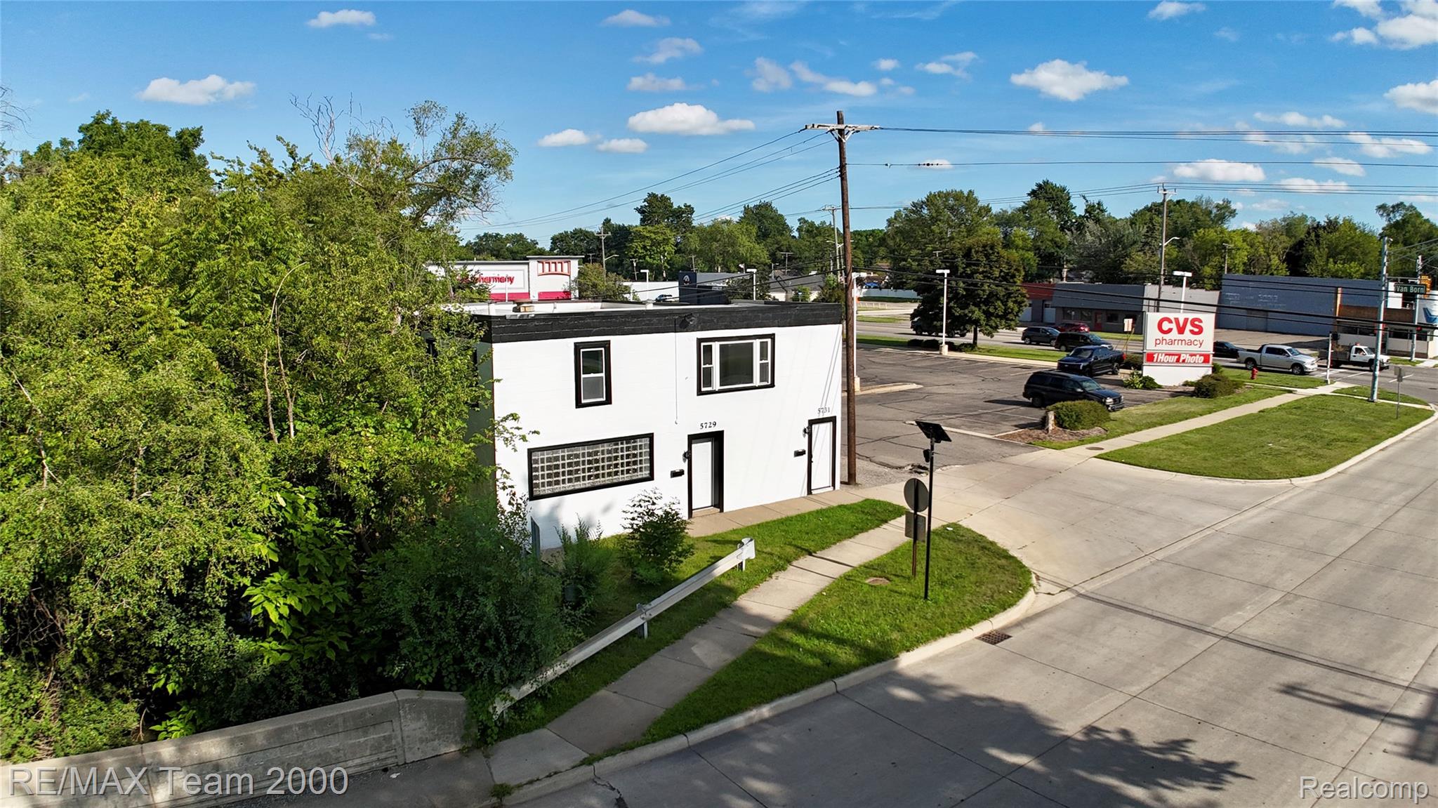 5729 S Beech Daly Street Dearborn Heights City MI 48125