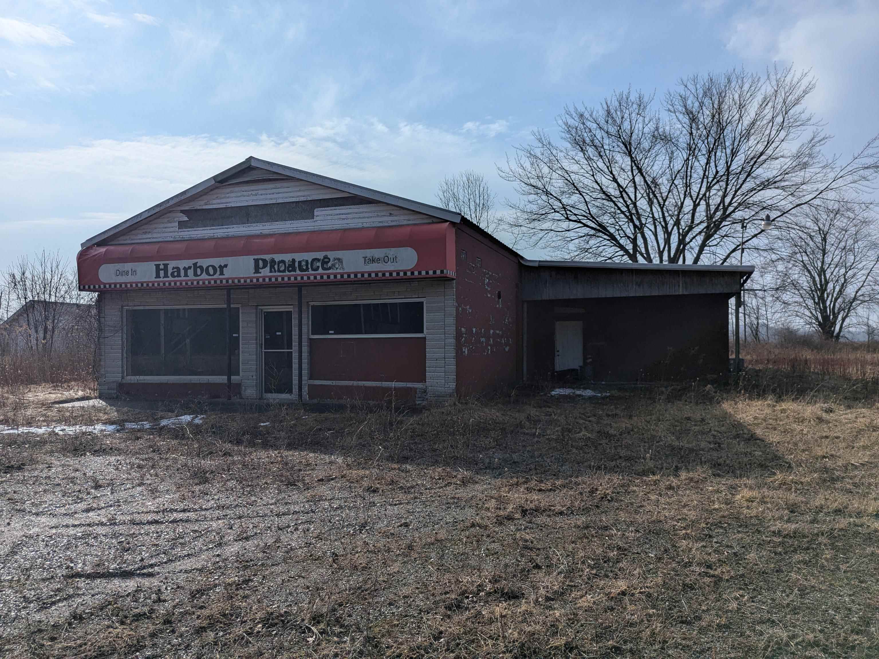 2416 E Huron Road Au Gres Township MI 48703