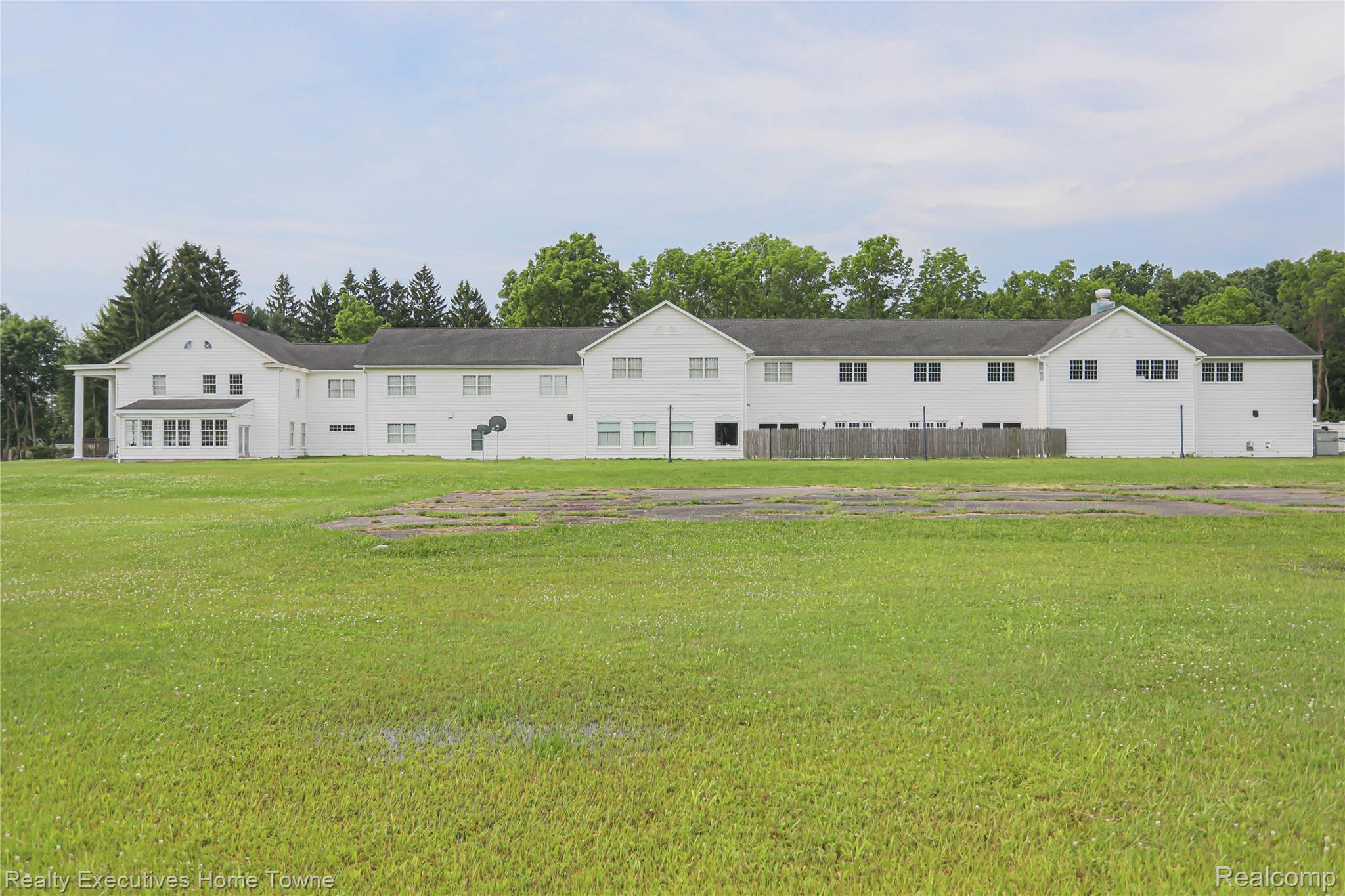 9334 River Road Algonac City MI 48001