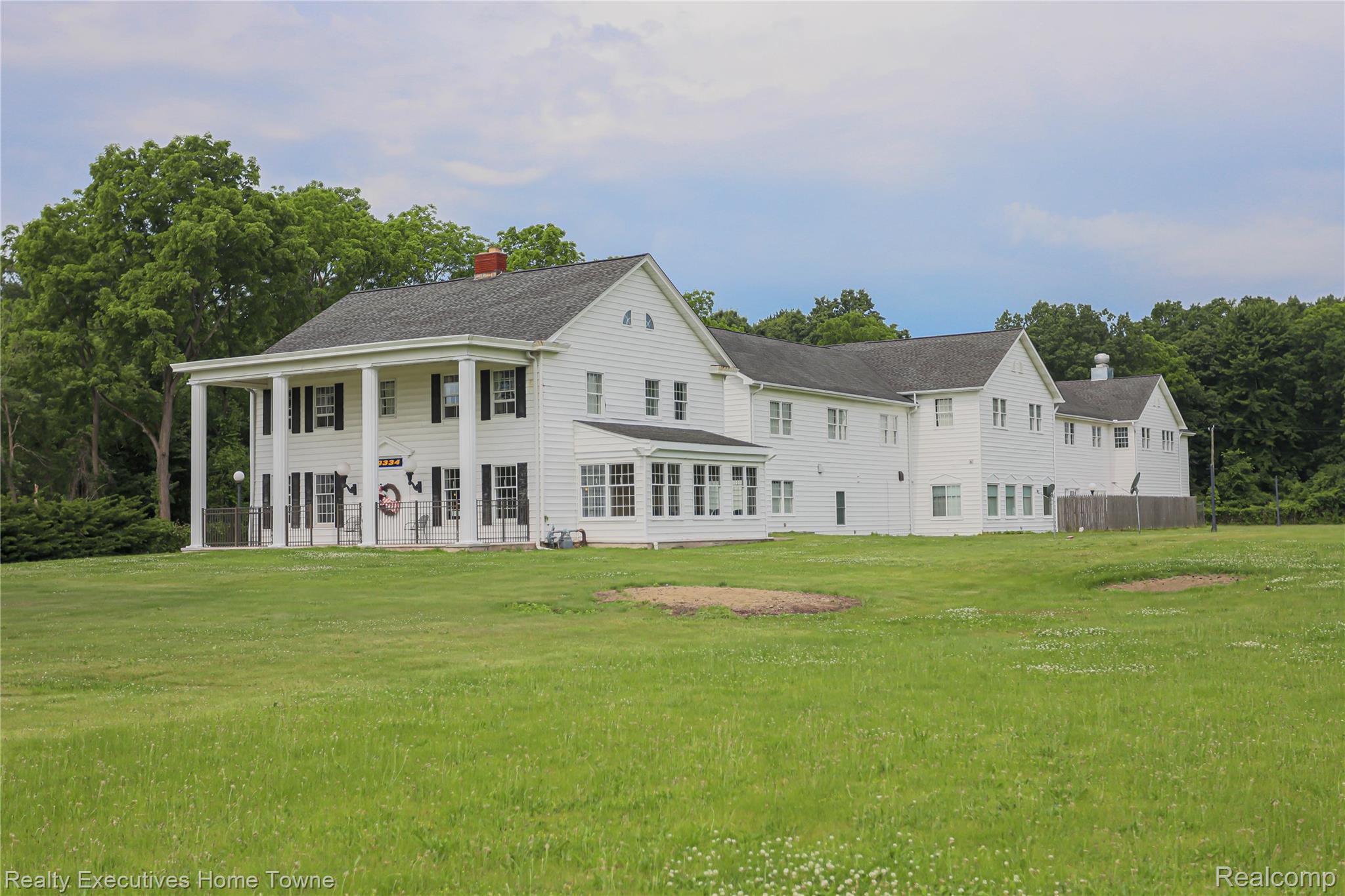 9334 River Road Algonac City MI 48001