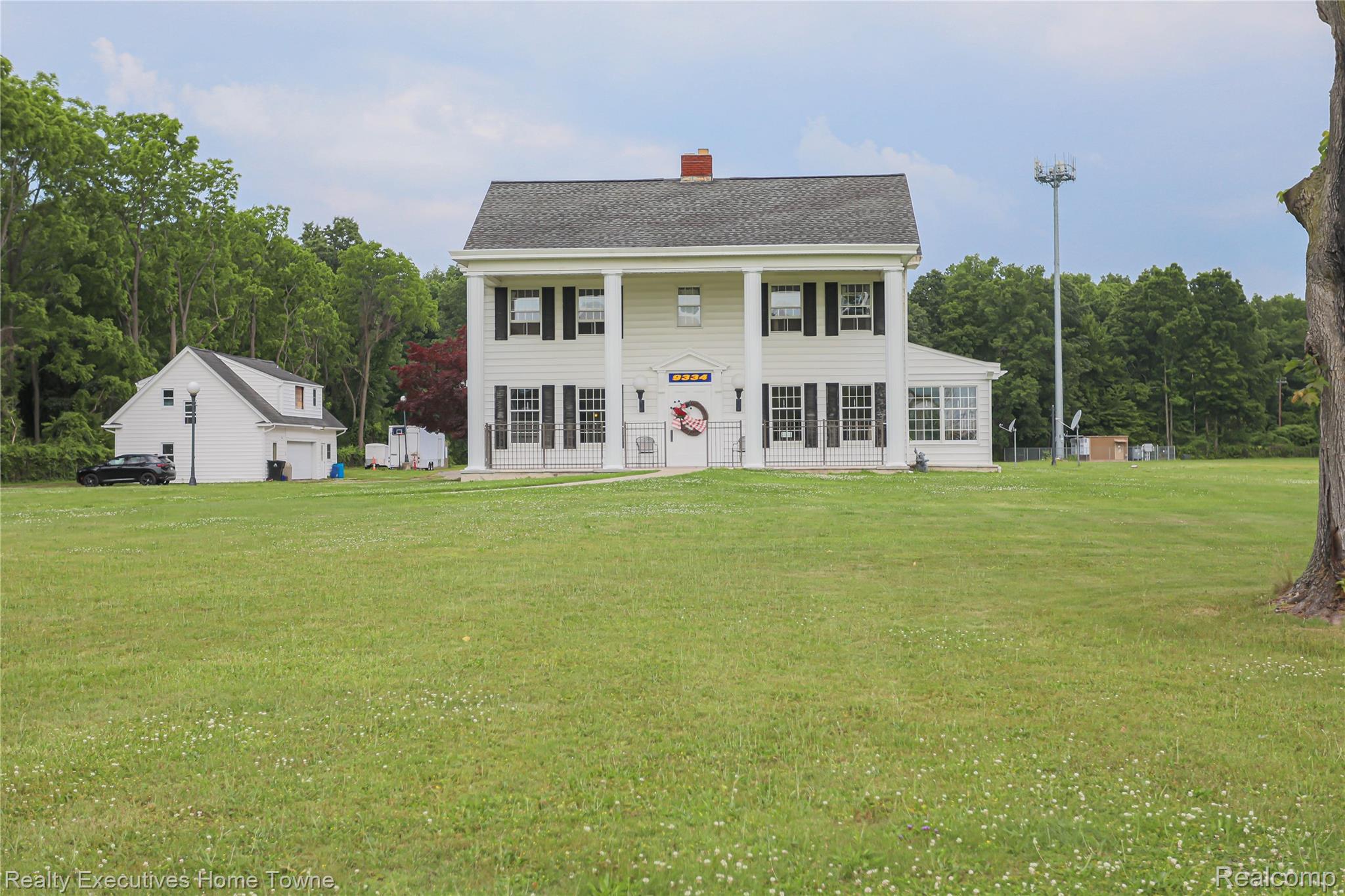 9334 River Road Algonac City MI 48001