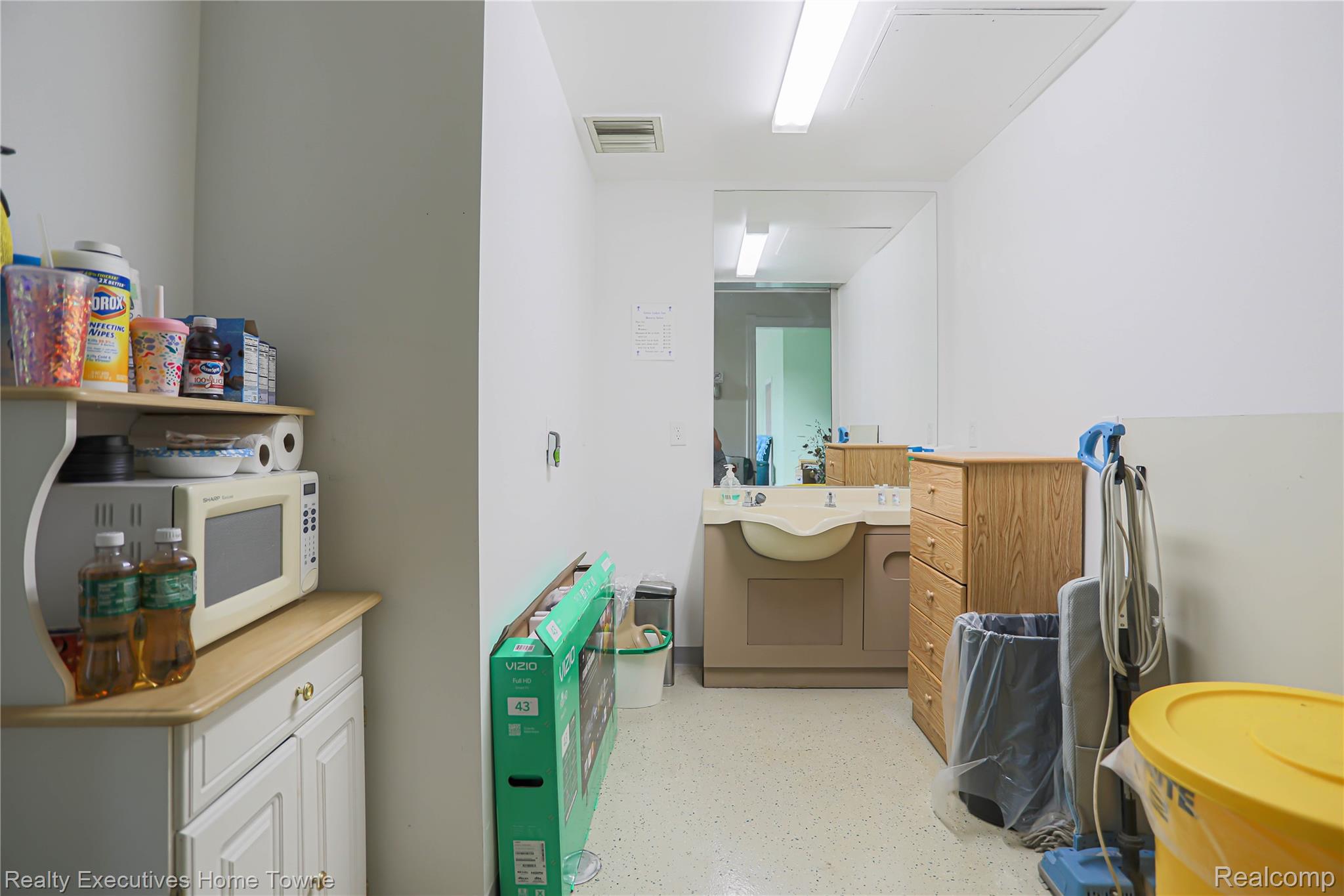9334 River Road Algonac City MI 48001