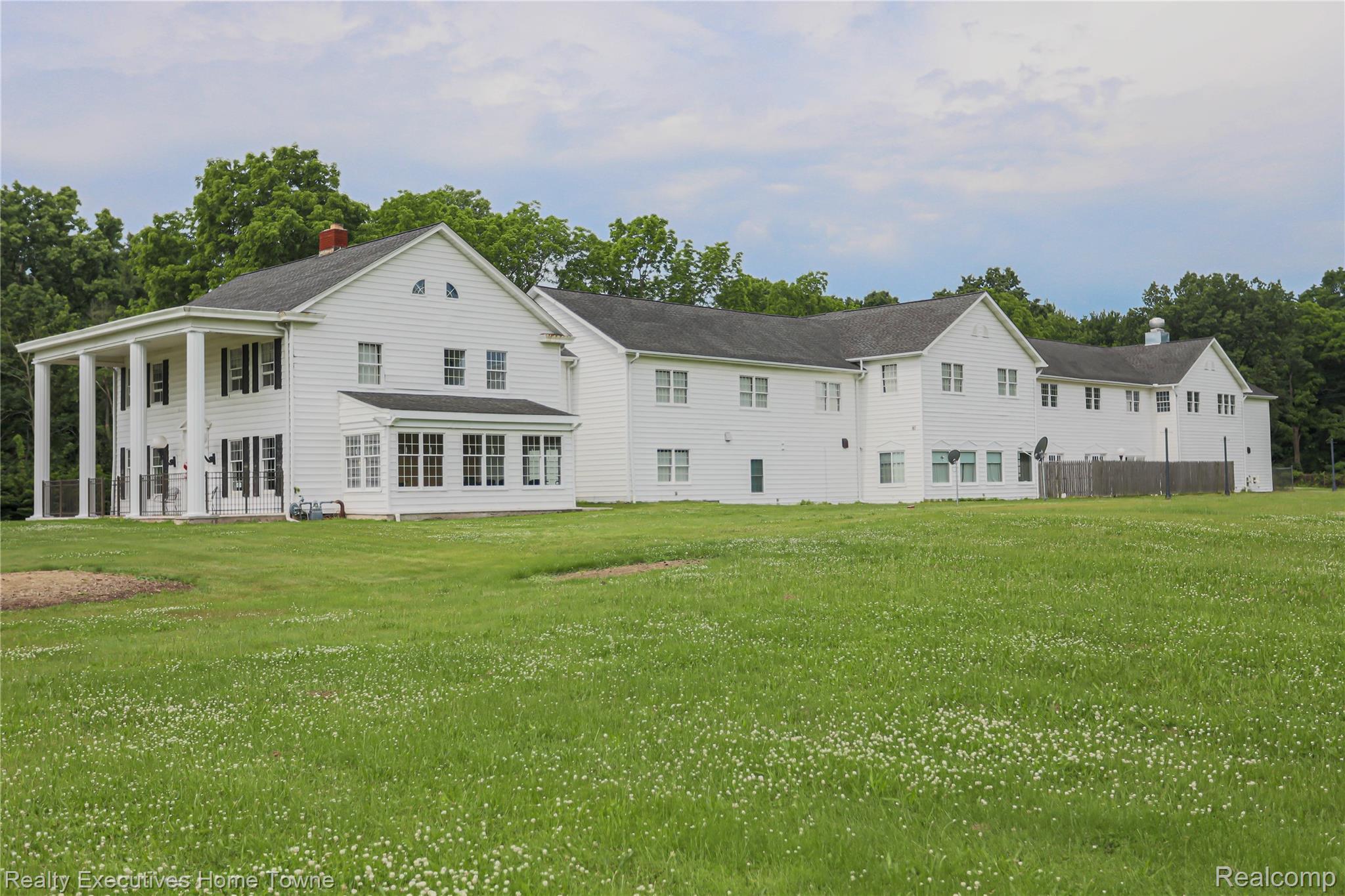 9334 River Road Algonac City MI 48001