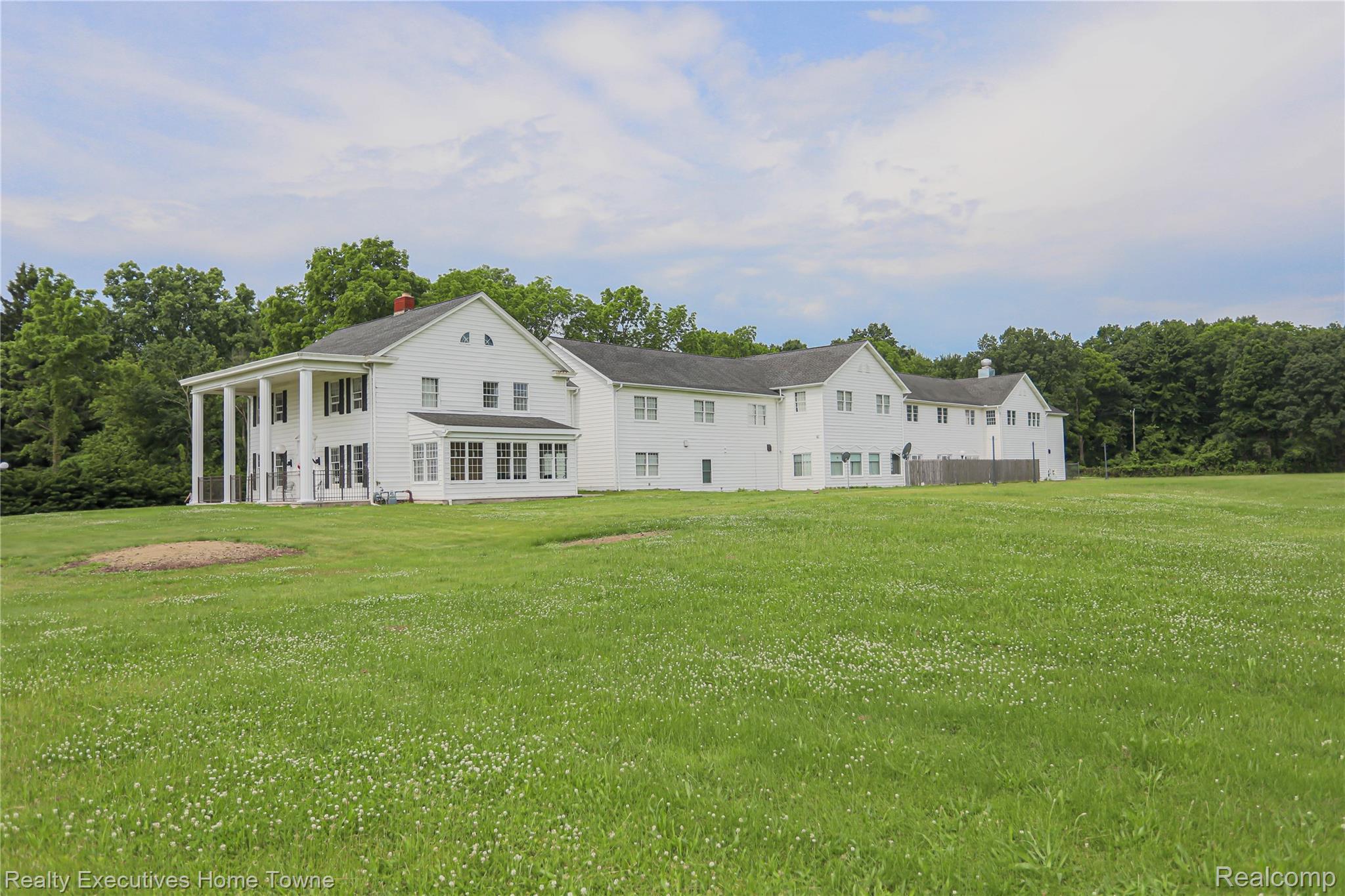 9334 River Road Algonac City MI 48001