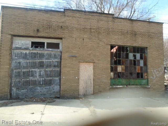 13498 Healy Detroit City MI 48212