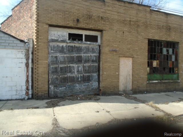 13498 Healy Detroit City MI 48212