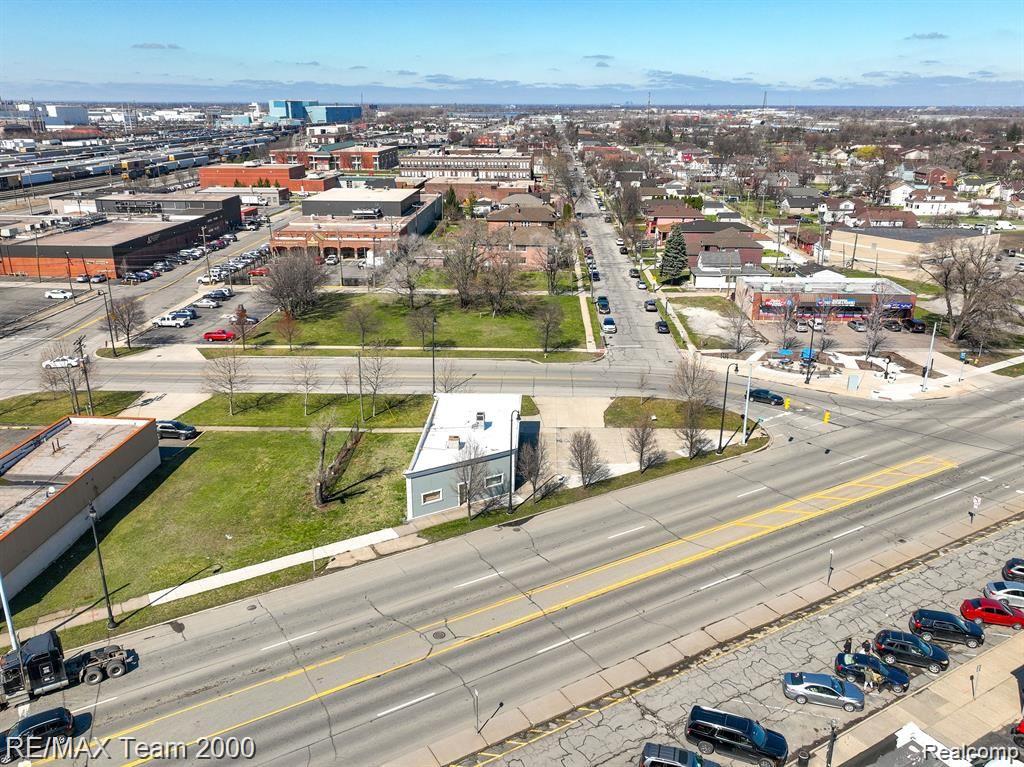 10306 Dix Dearborn City MI 48120