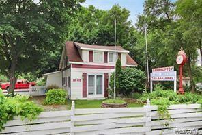 8685 Highland Road White Lake Charter Township MI 48386