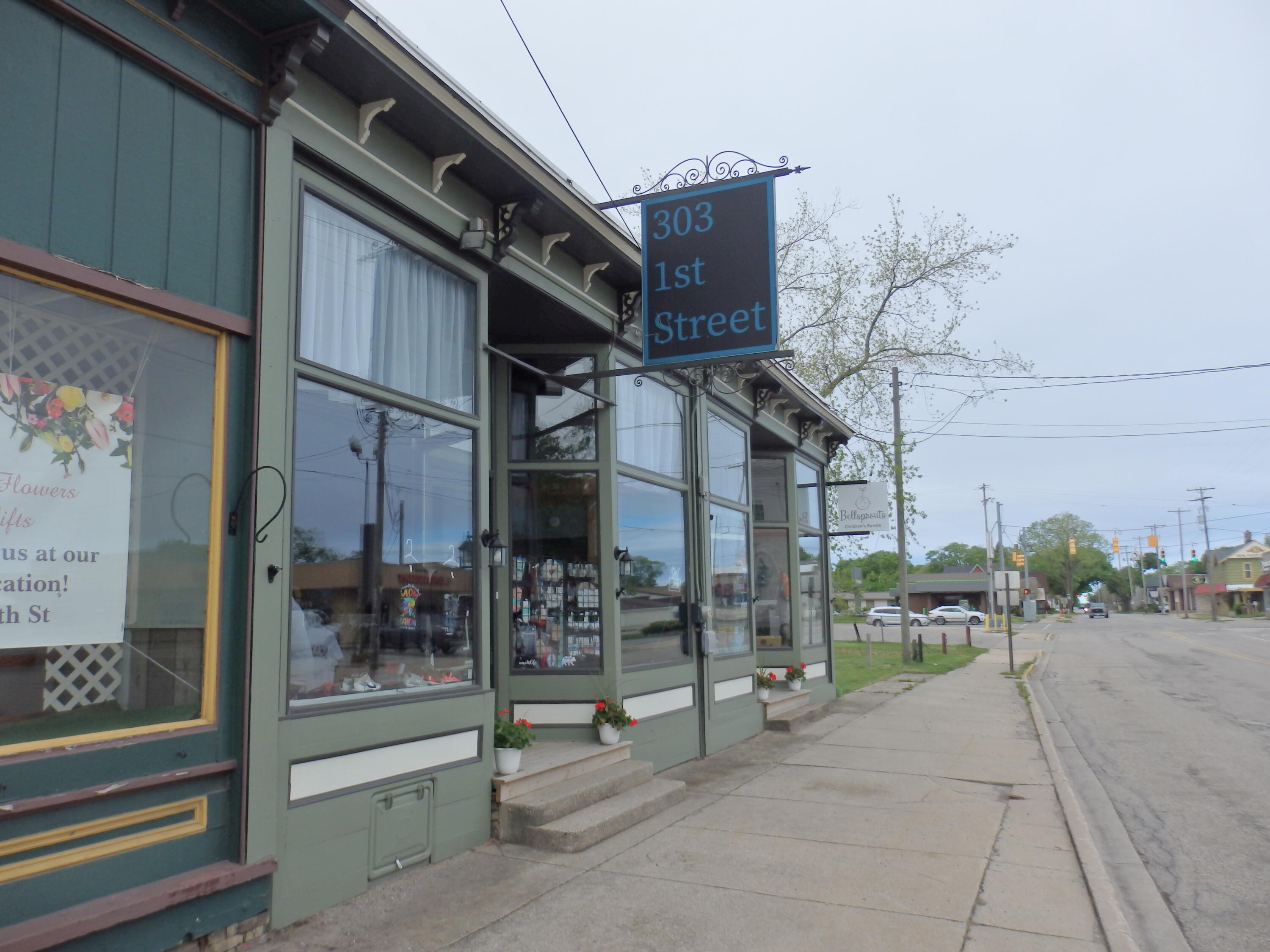 303 First Street Manistee City MI 49660