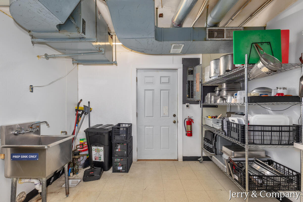 517 Butternut Drive Holland Charter Township MI 49424