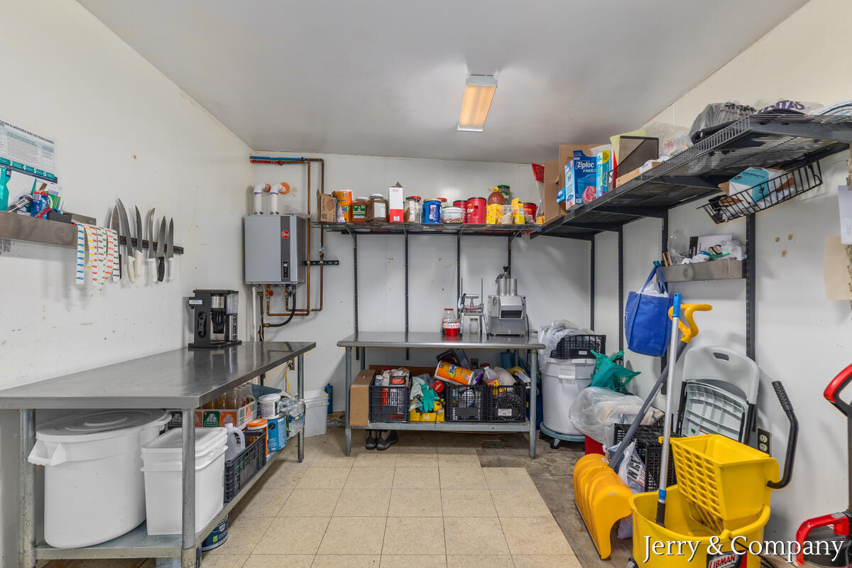 517 Butternut Drive Holland Charter Township MI 49424
