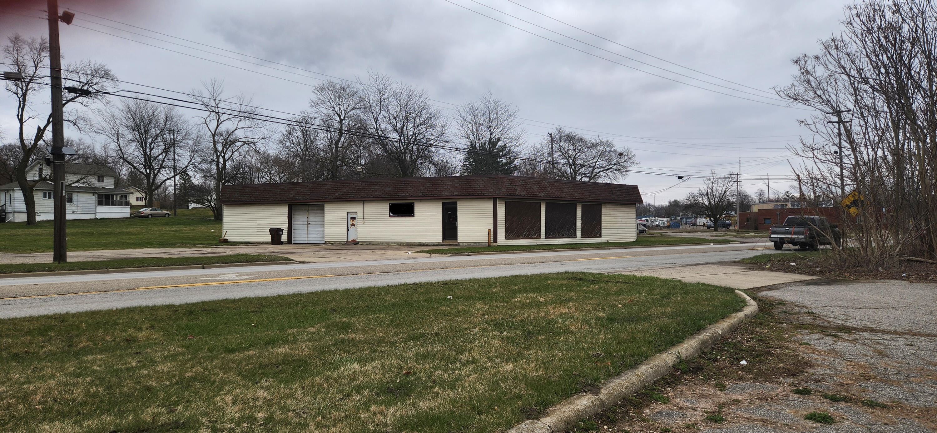 1214 Page Avenue Jackson City MI 49203