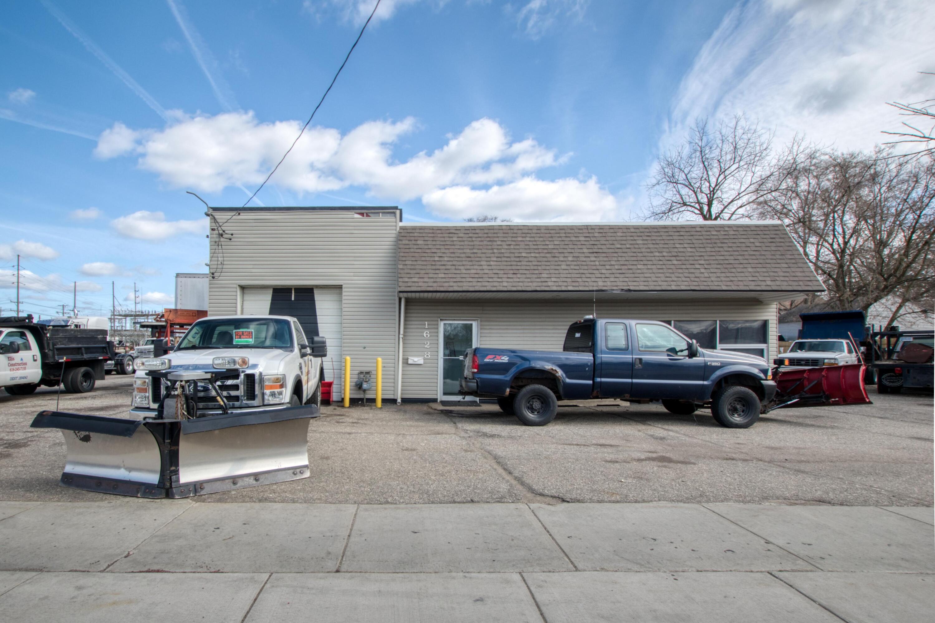 1628 Madison Avenue SE Grand Rapids City MI 49507