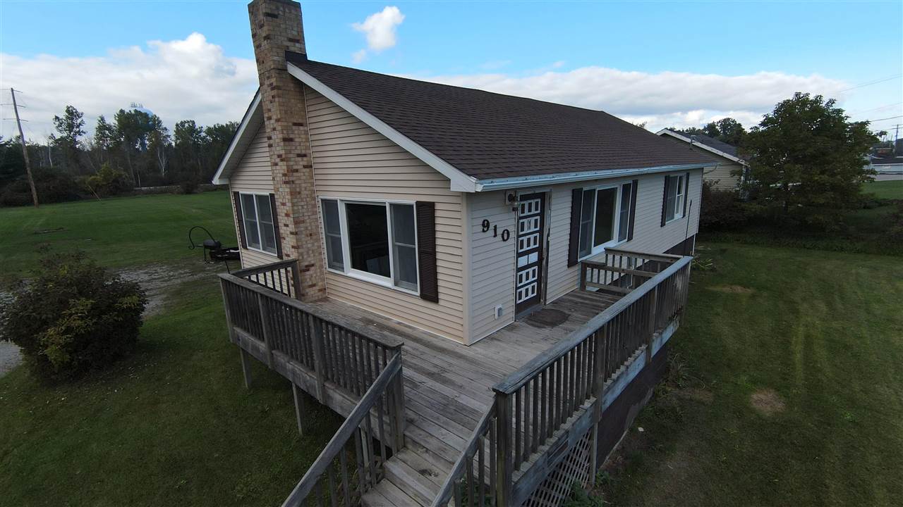 908 & 910 W Lake Tawas Township MI 48763