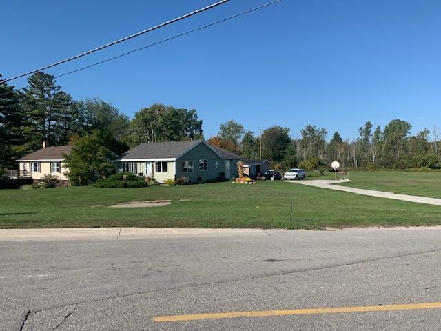 908 & 910 W Lake Tawas Township MI 48763