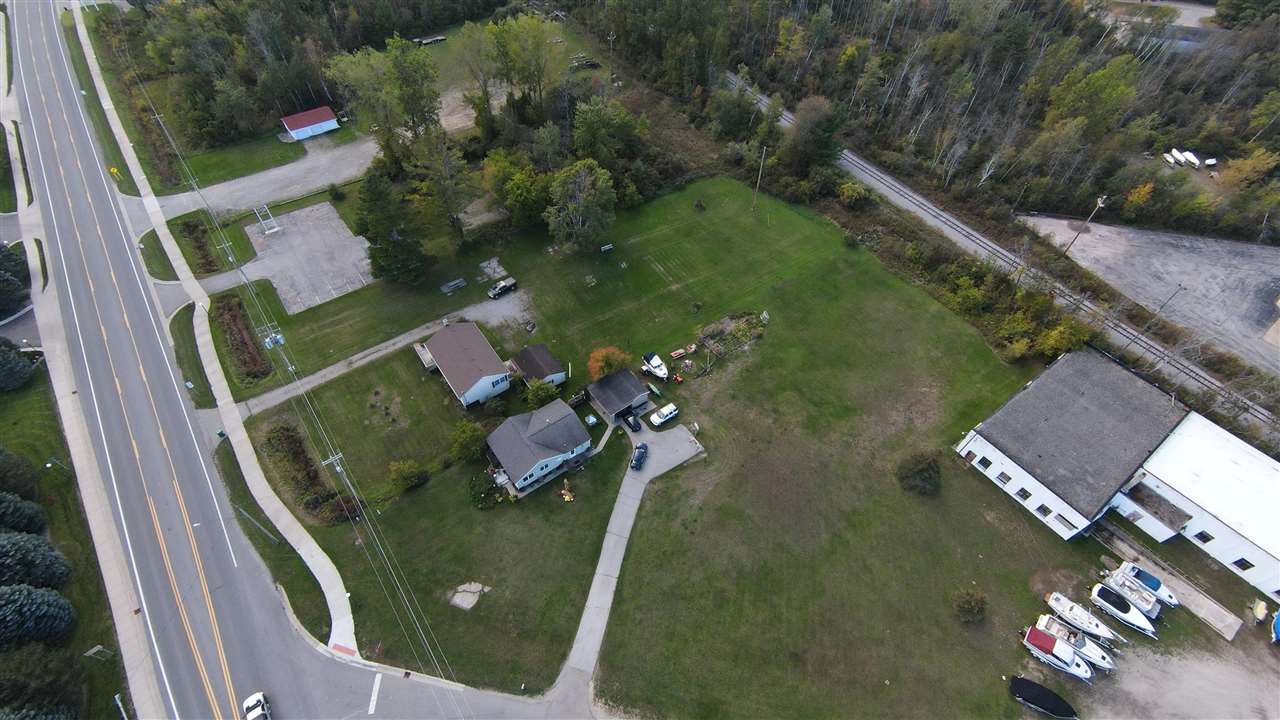 908 & 910 W Lake Tawas Township MI 48763