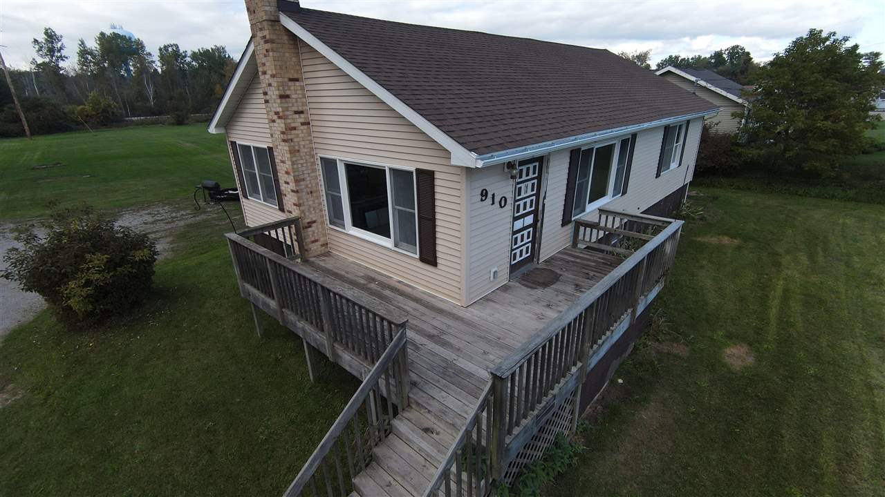 908 & 910 W Lake Tawas Township MI 48763