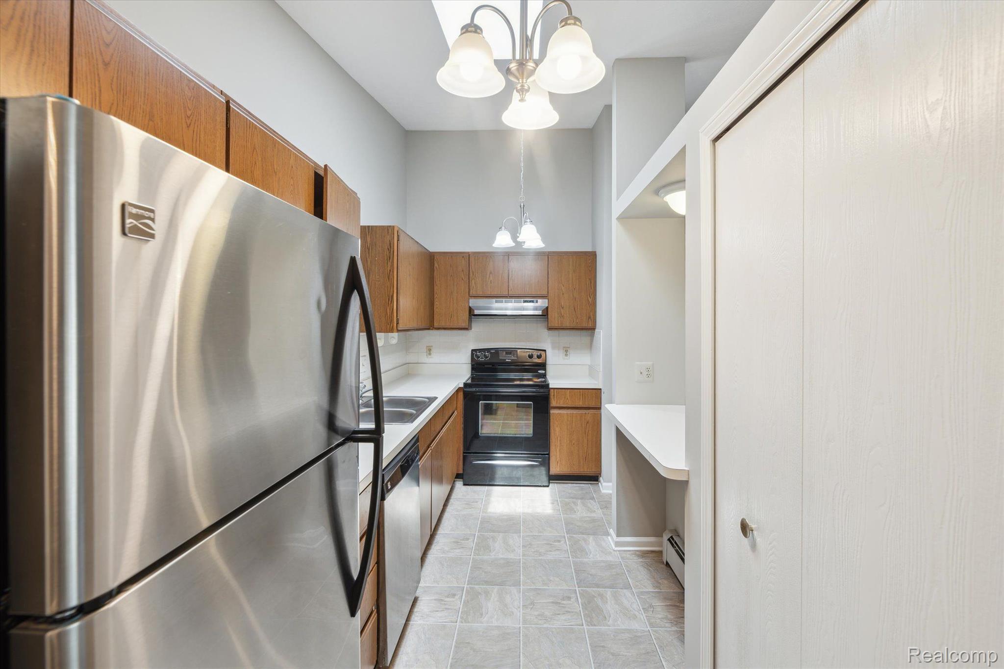 62178 Ticonderoga South Lyon City MI 48178