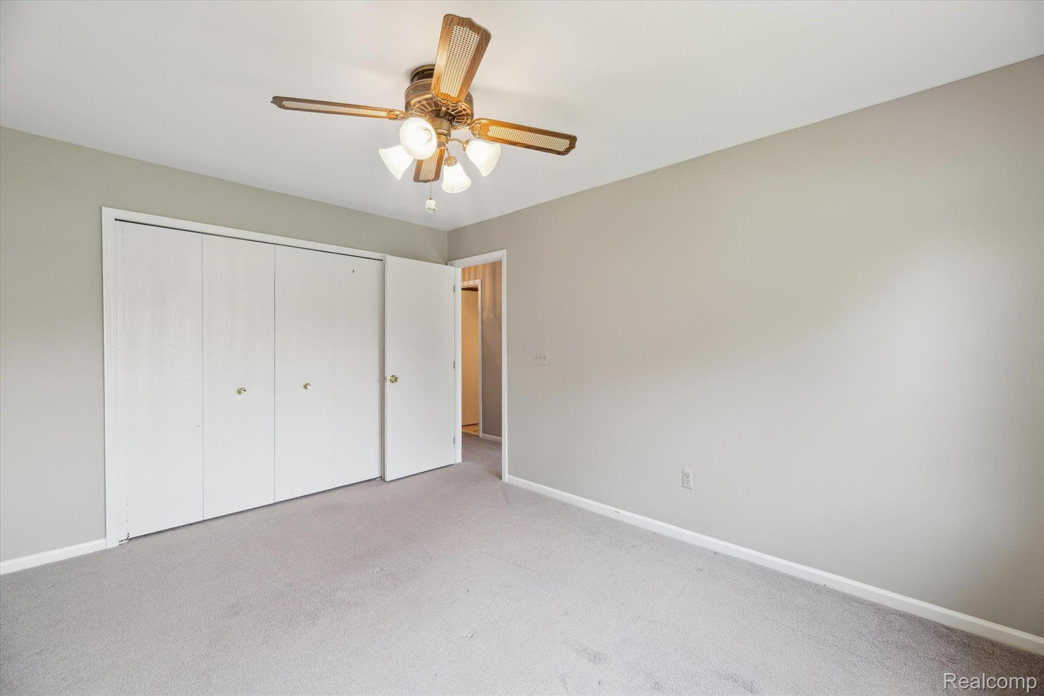62178 Ticonderoga South Lyon City MI 48178