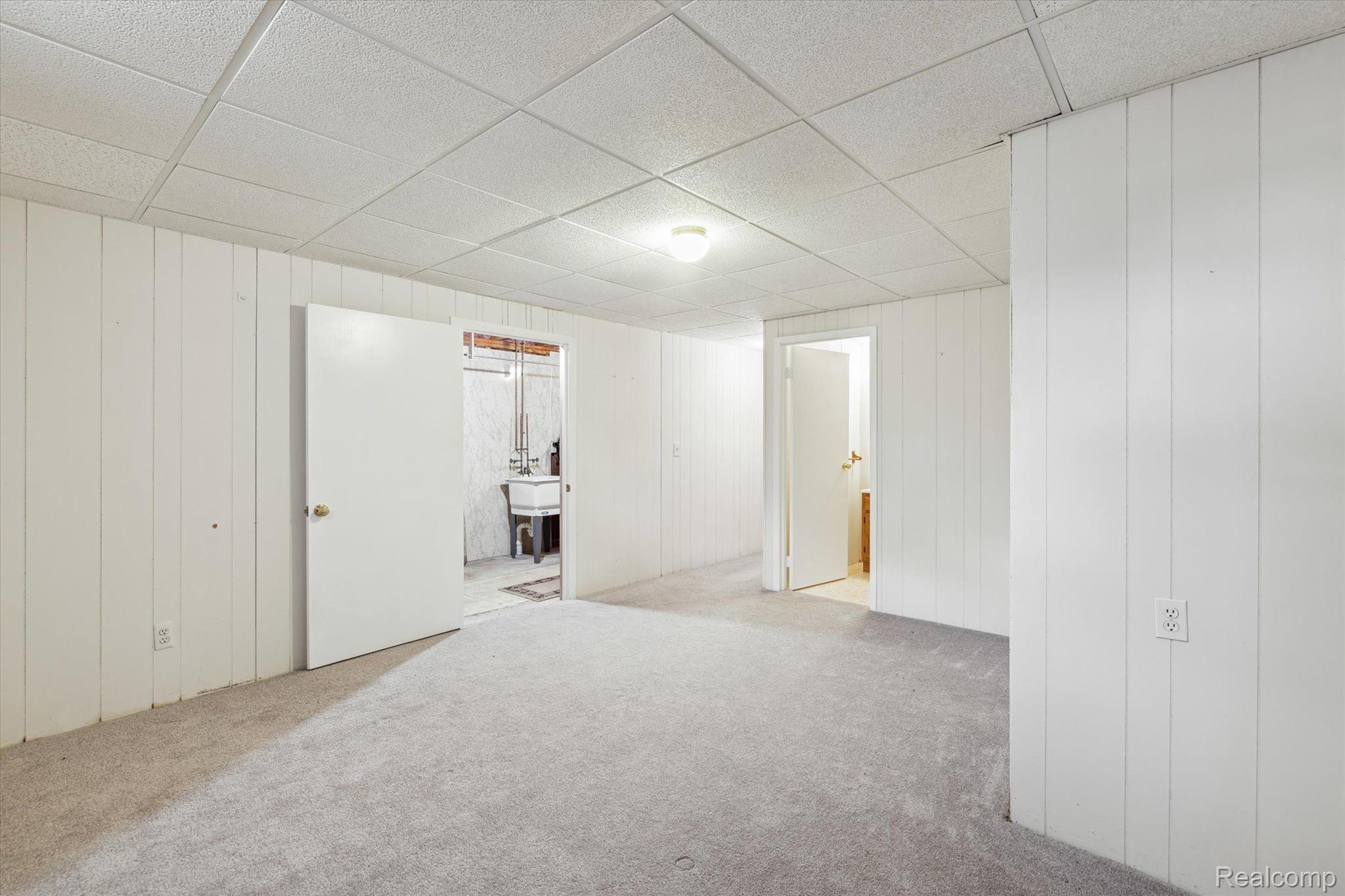 62178 Ticonderoga South Lyon City MI 48178