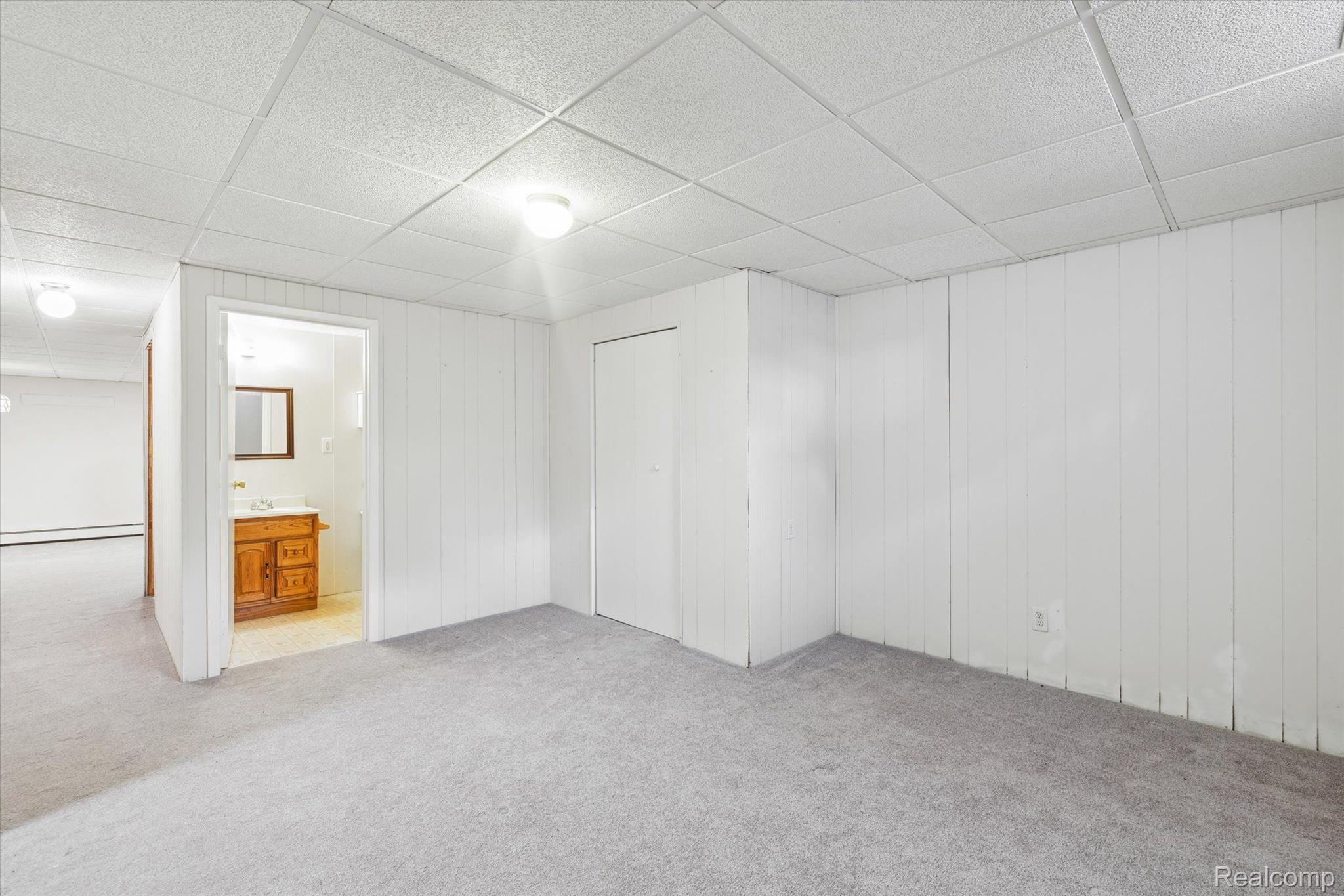 62178 Ticonderoga South Lyon City MI 48178