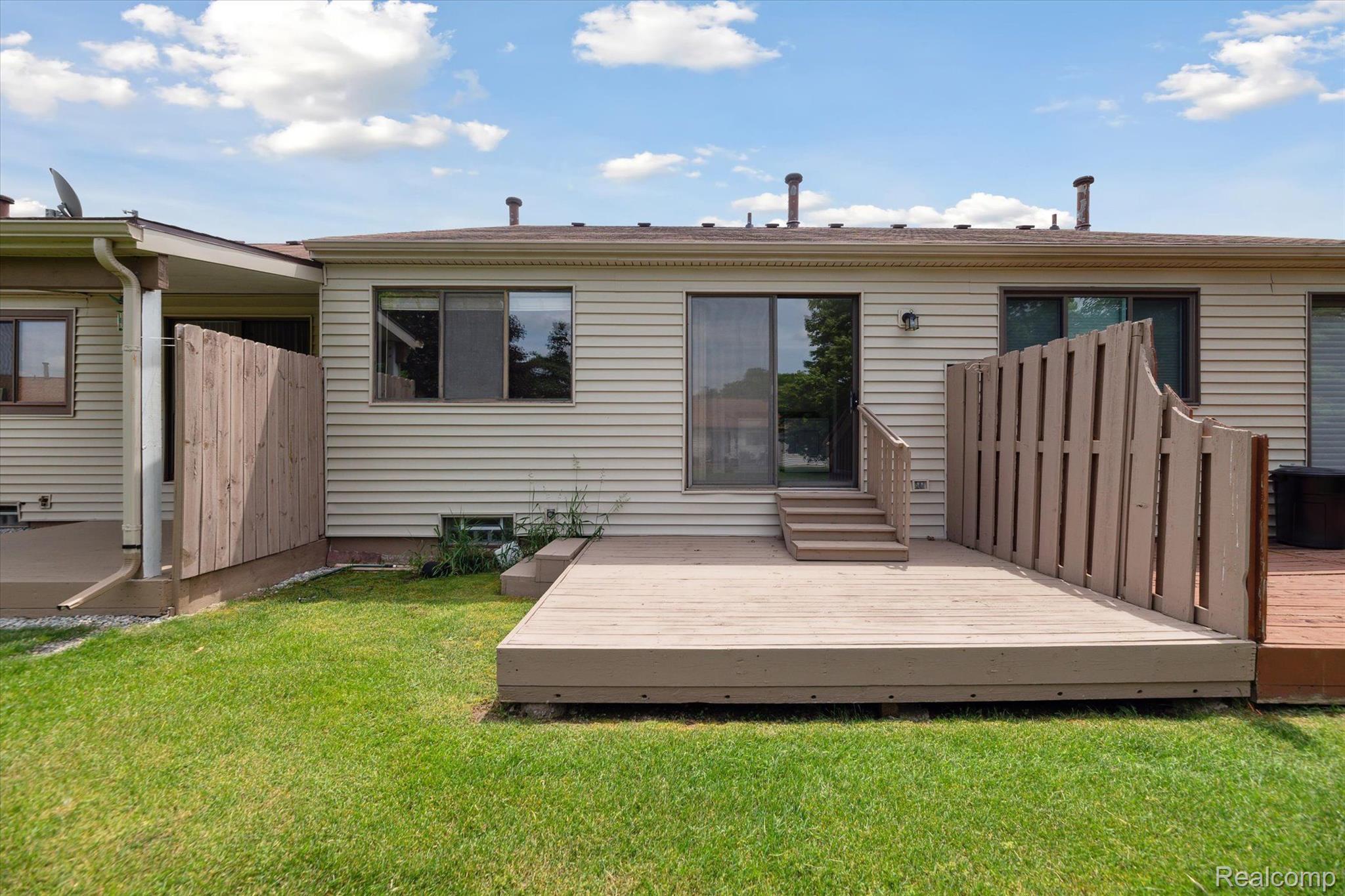 62178 Ticonderoga South Lyon City MI 48178