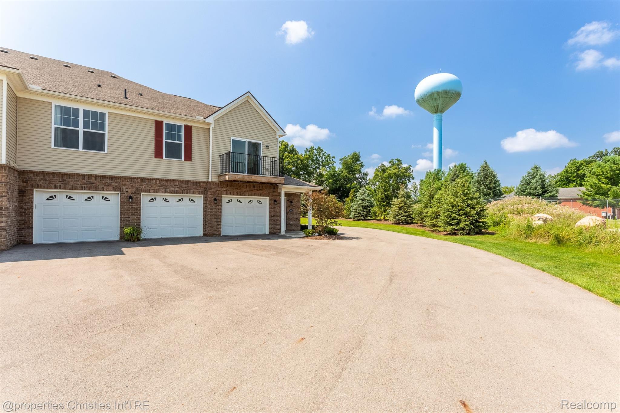 9776 Ridge Run Street Hartland Township MI 48855