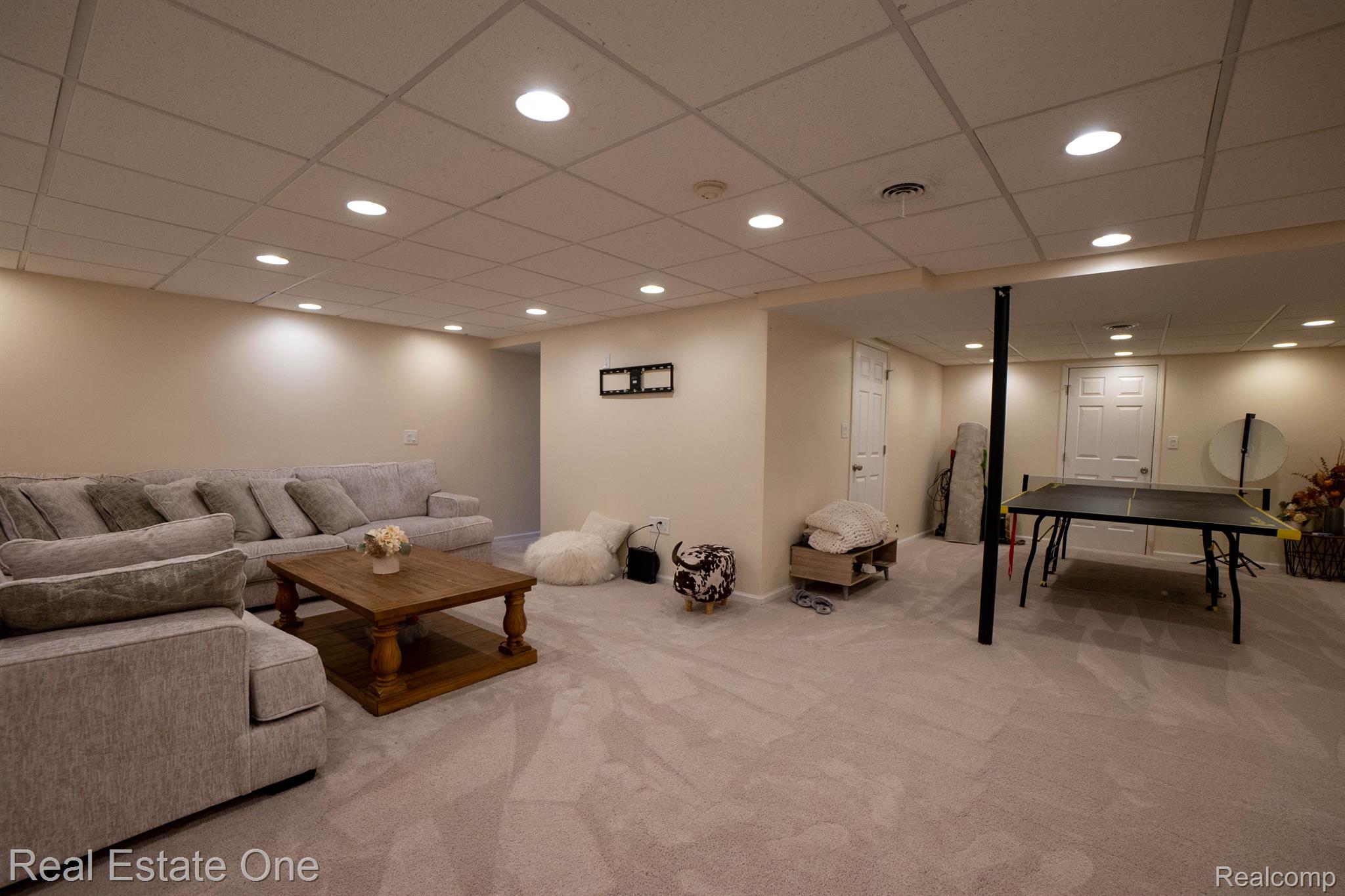 5206 Royal Vale Dearborn City MI 48126