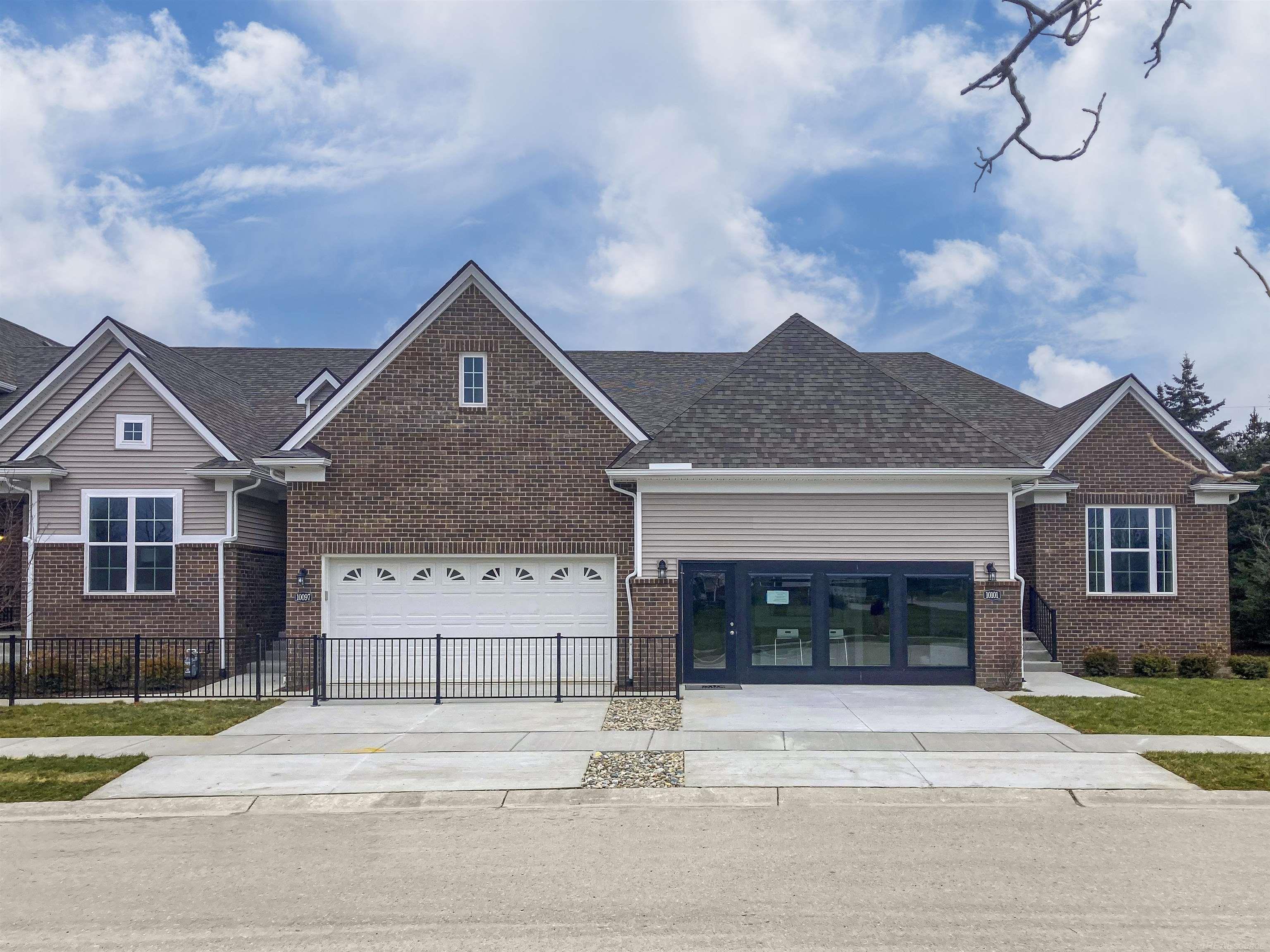 9901 Crossview Trail Hartland Township MI 48855