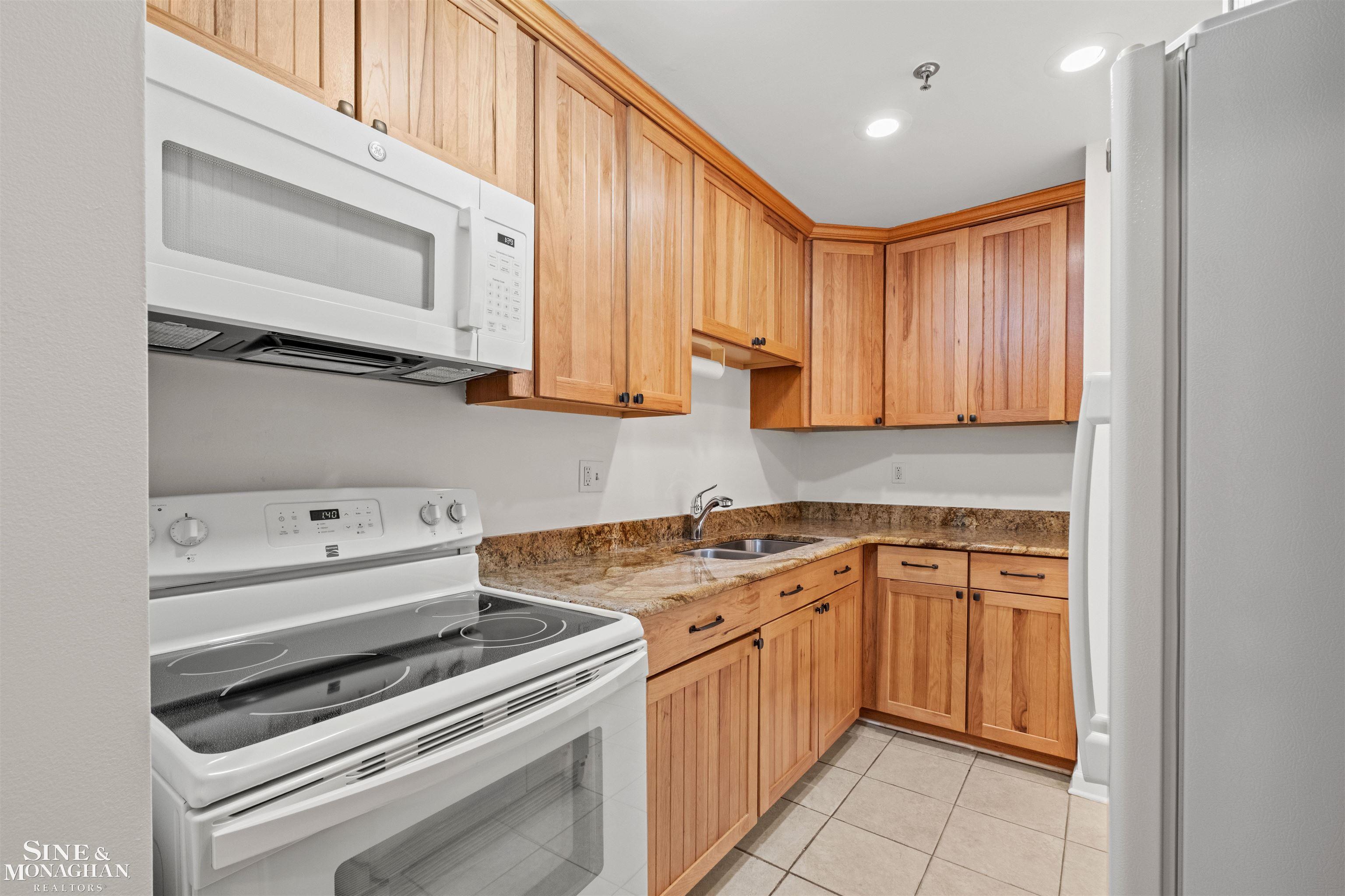 1001 W Jefferson #11e Avenue Detroit City MI 48226