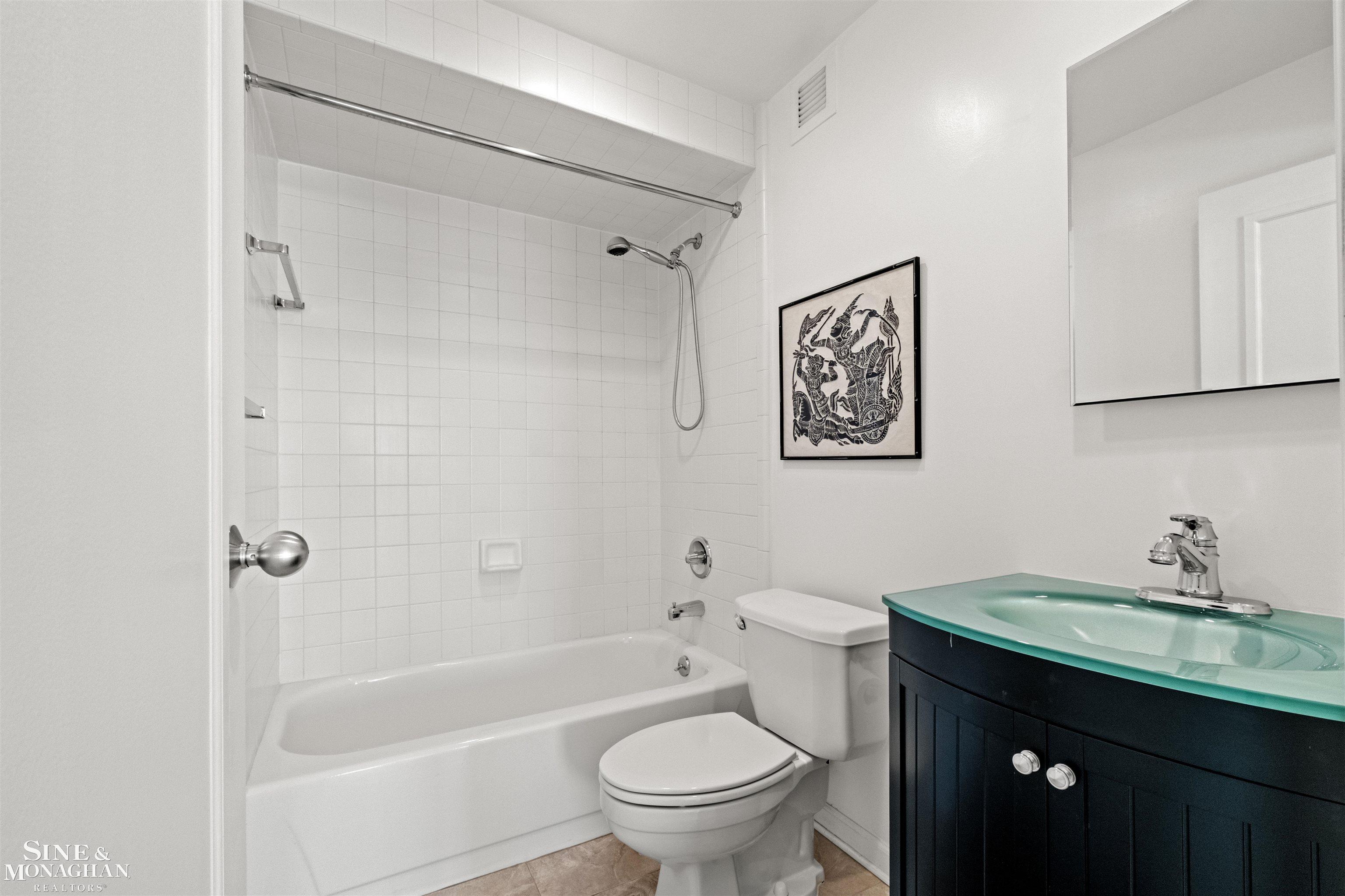 1001 W Jefferson #11e Avenue Detroit City MI 48226