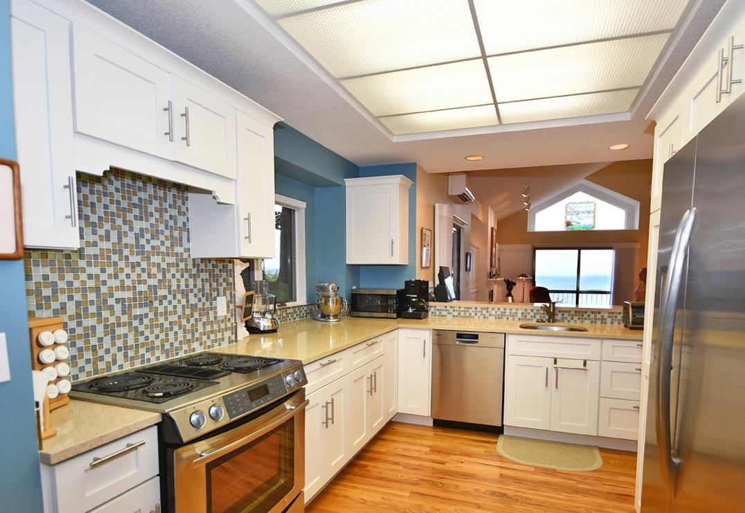 10 Vantage Pointe Glen Arbor Township MI 49630