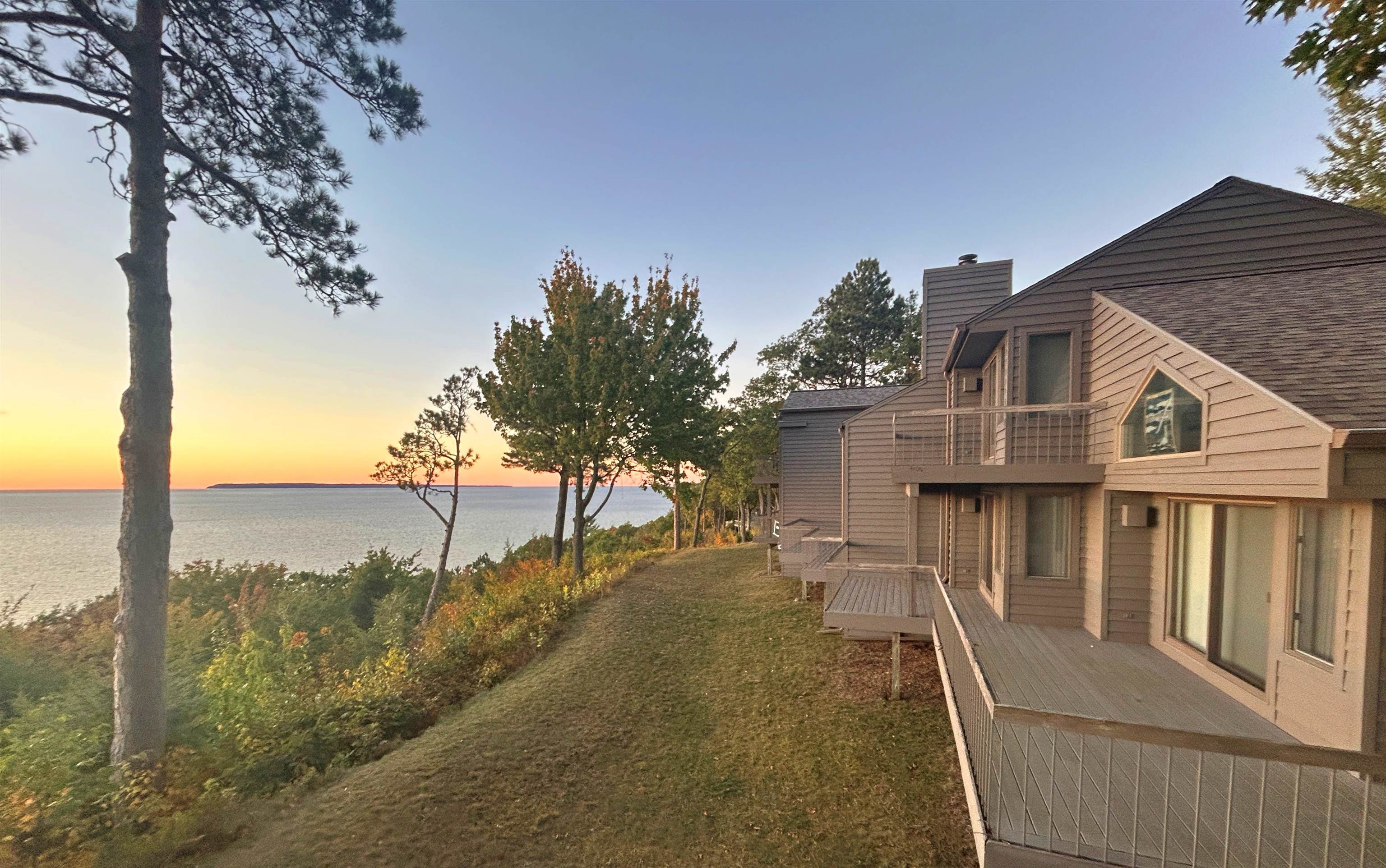 10 Vantage Pointe Glen Arbor Township MI 49630