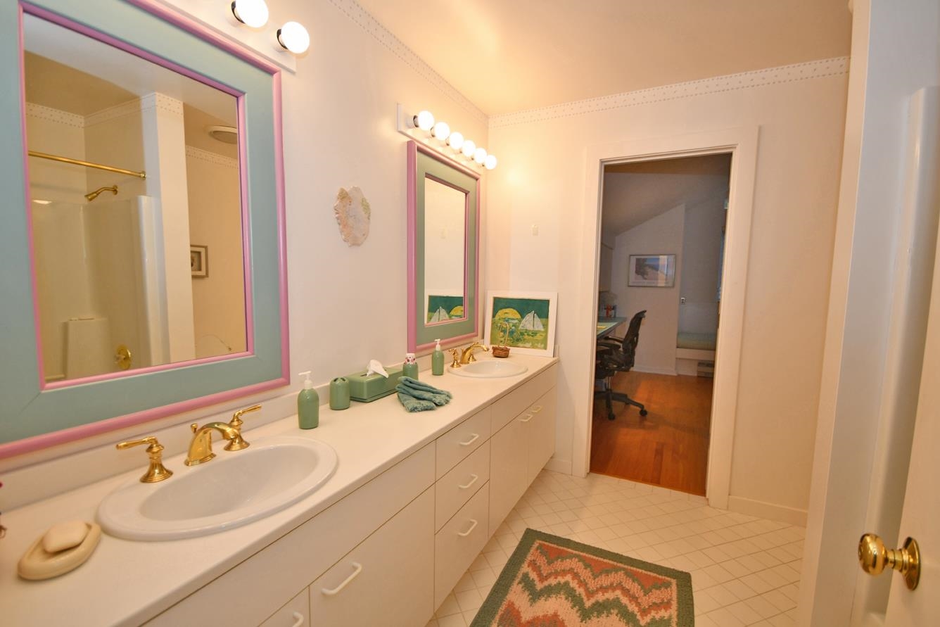 10 Vantage Pointe Glen Arbor Township MI 49630