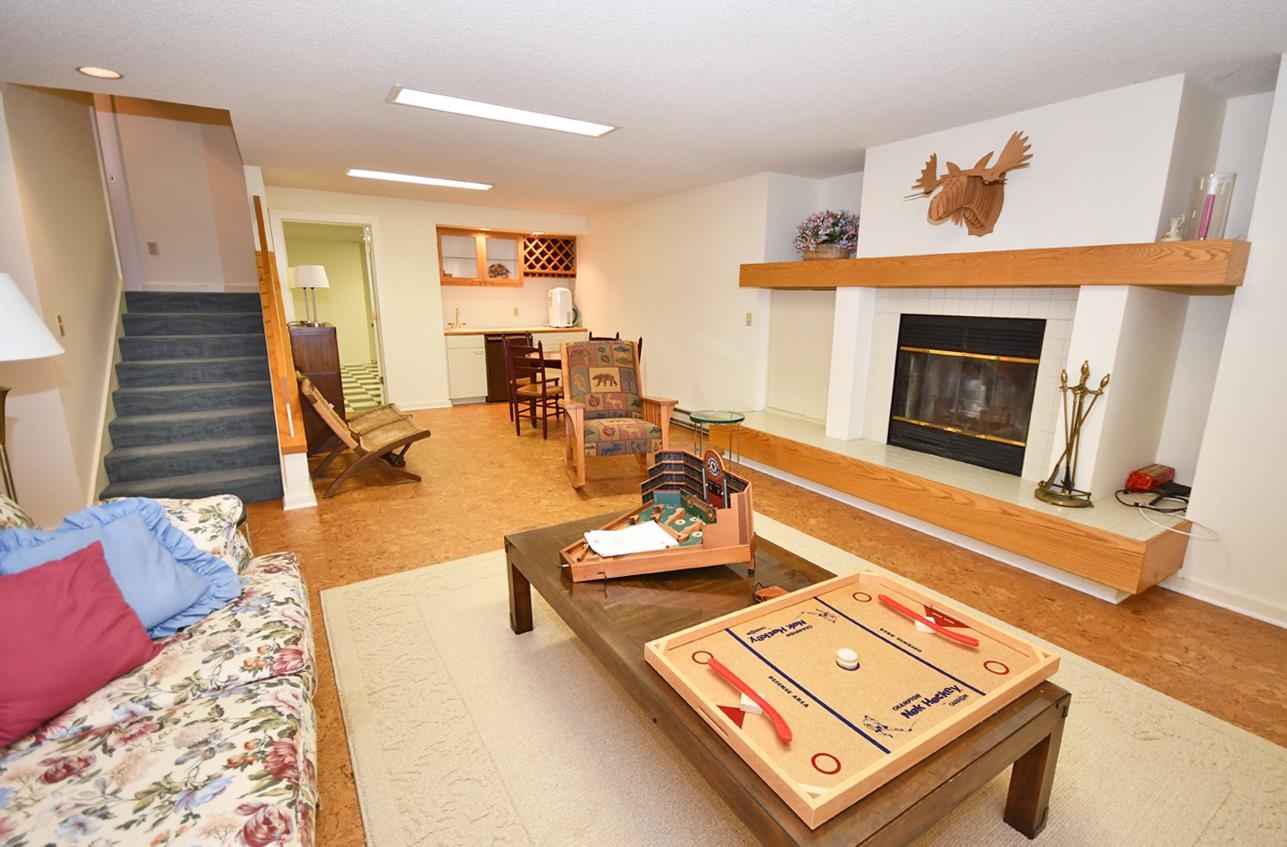 10 Vantage Pointe Glen Arbor Township MI 49630