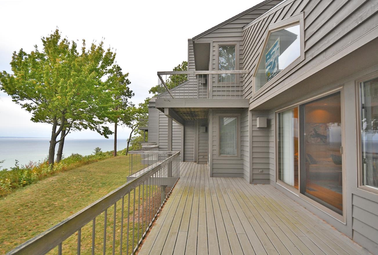 10 Vantage Pointe Glen Arbor Township MI 49630